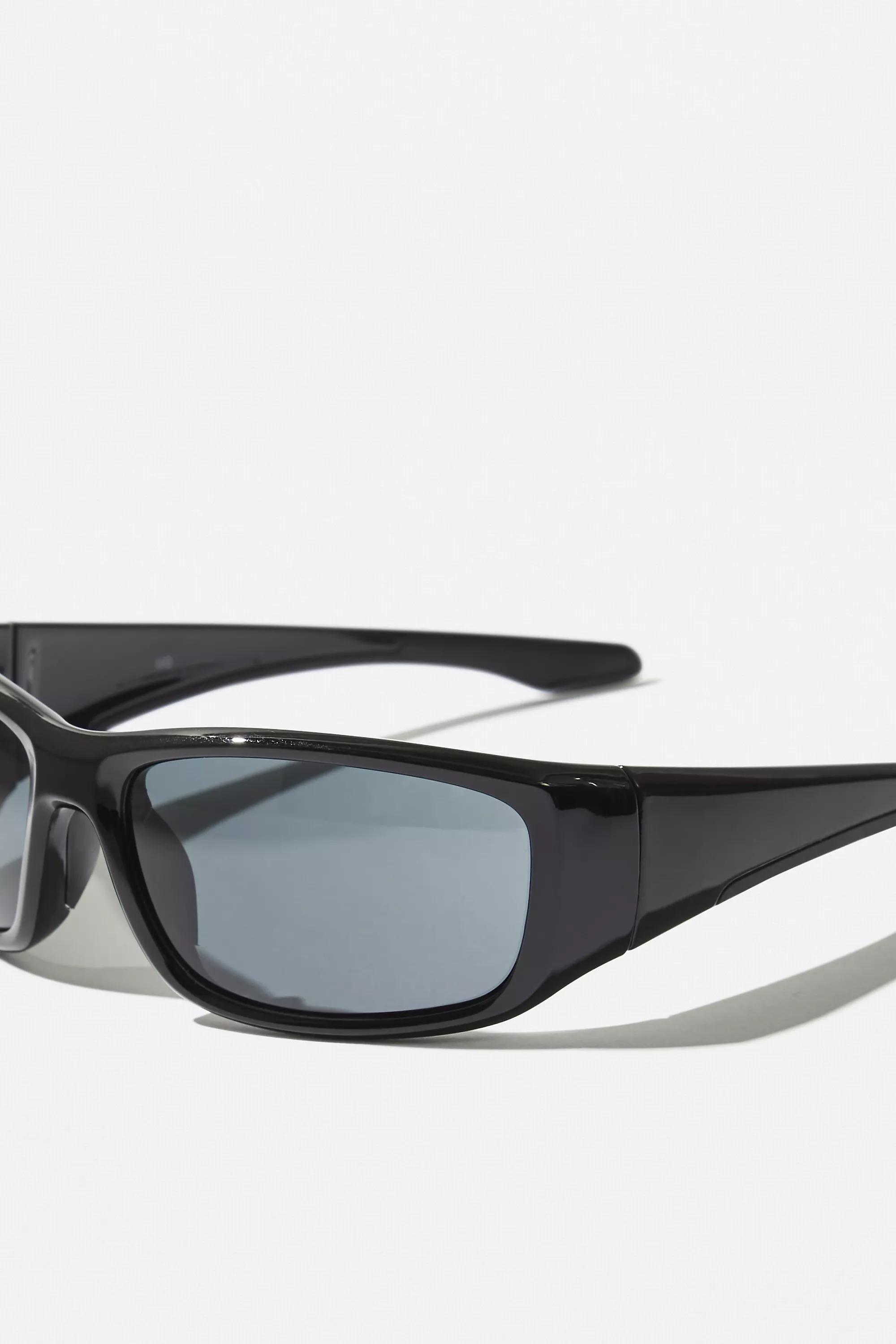Black Saskia Sports Wrap Sunglasses, BLK, large image number 2