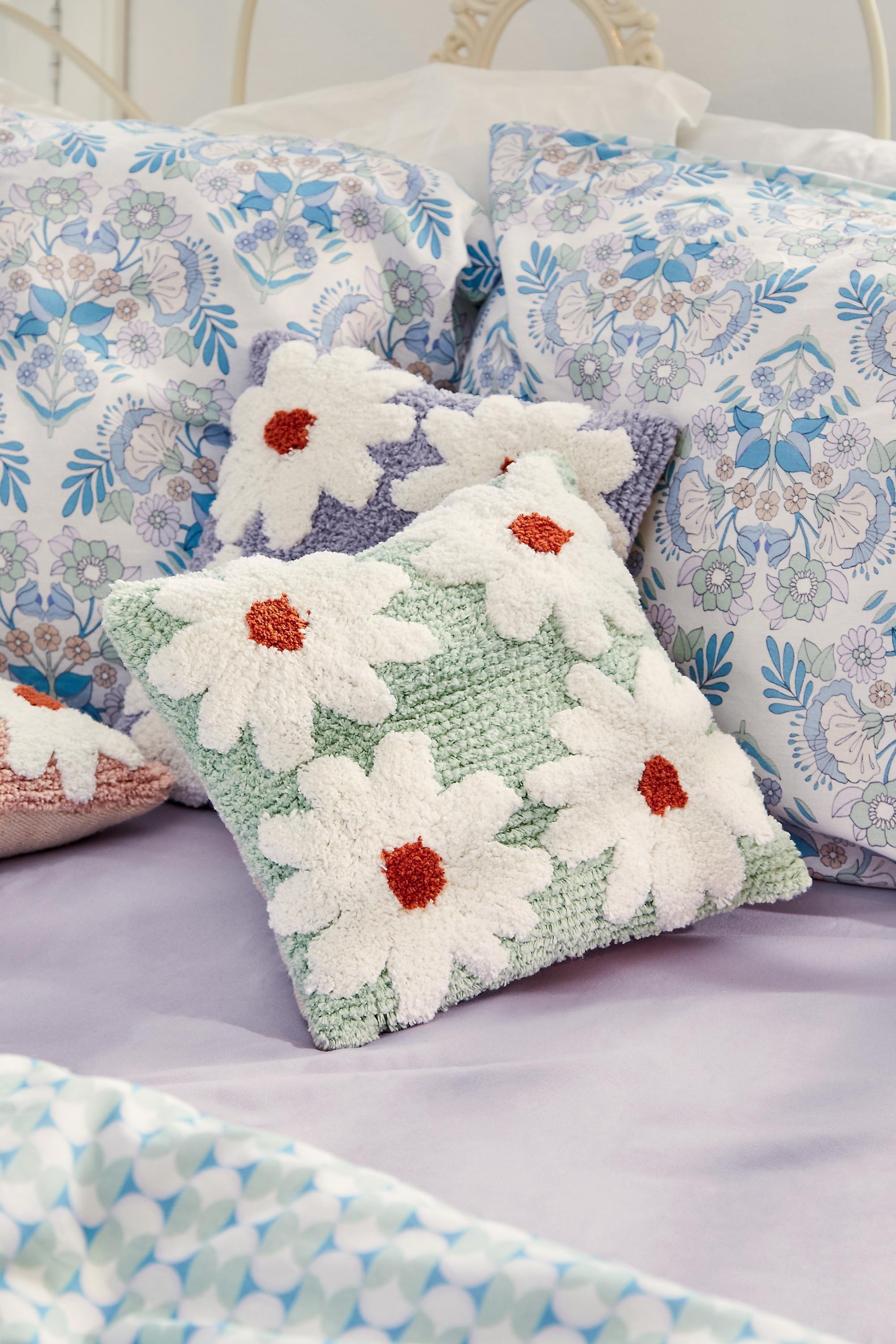Green Mini Daisy Tufted Cushion, L GR, large image number 0