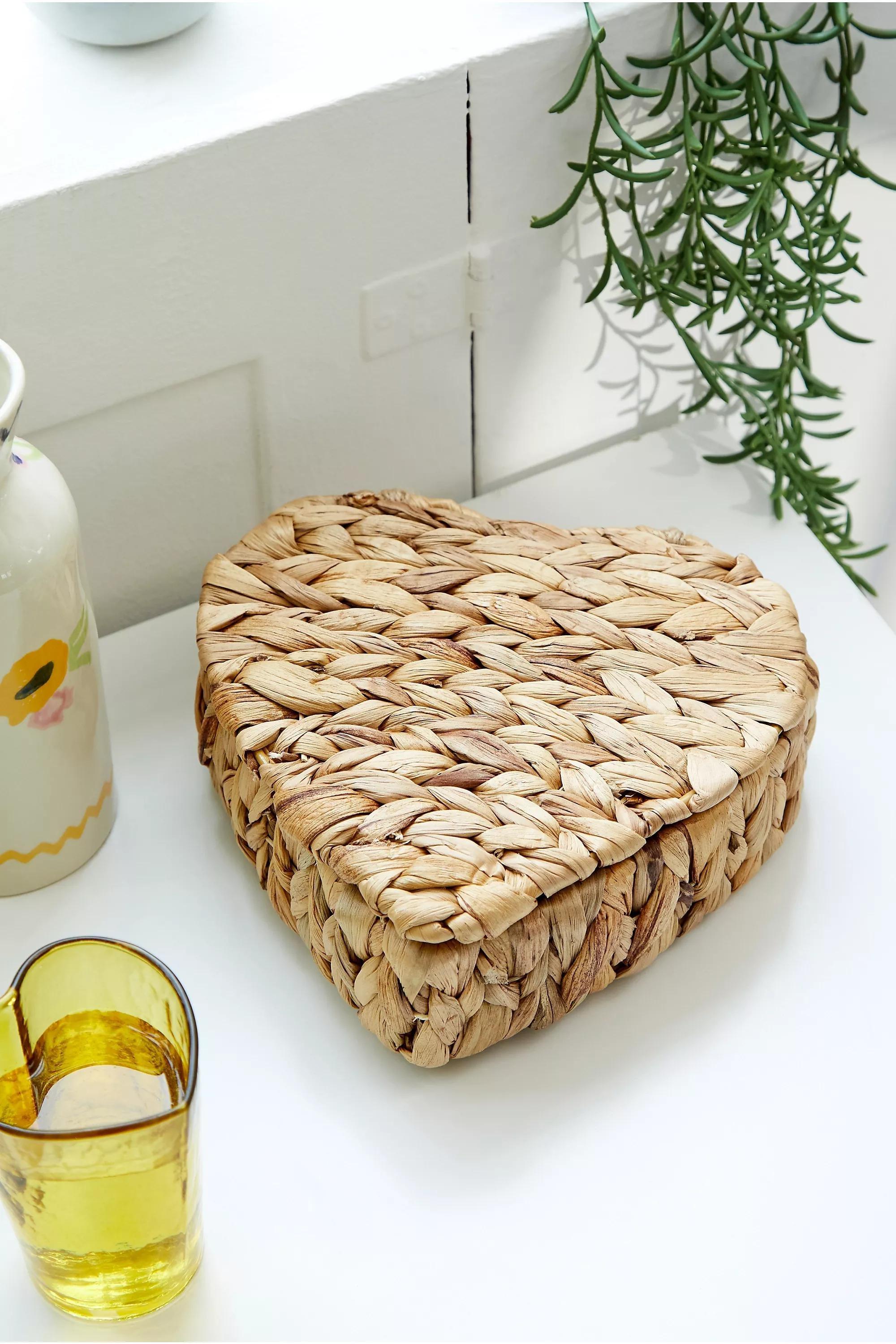 White Heart Lidded Basket, NEUTR, large image number 0