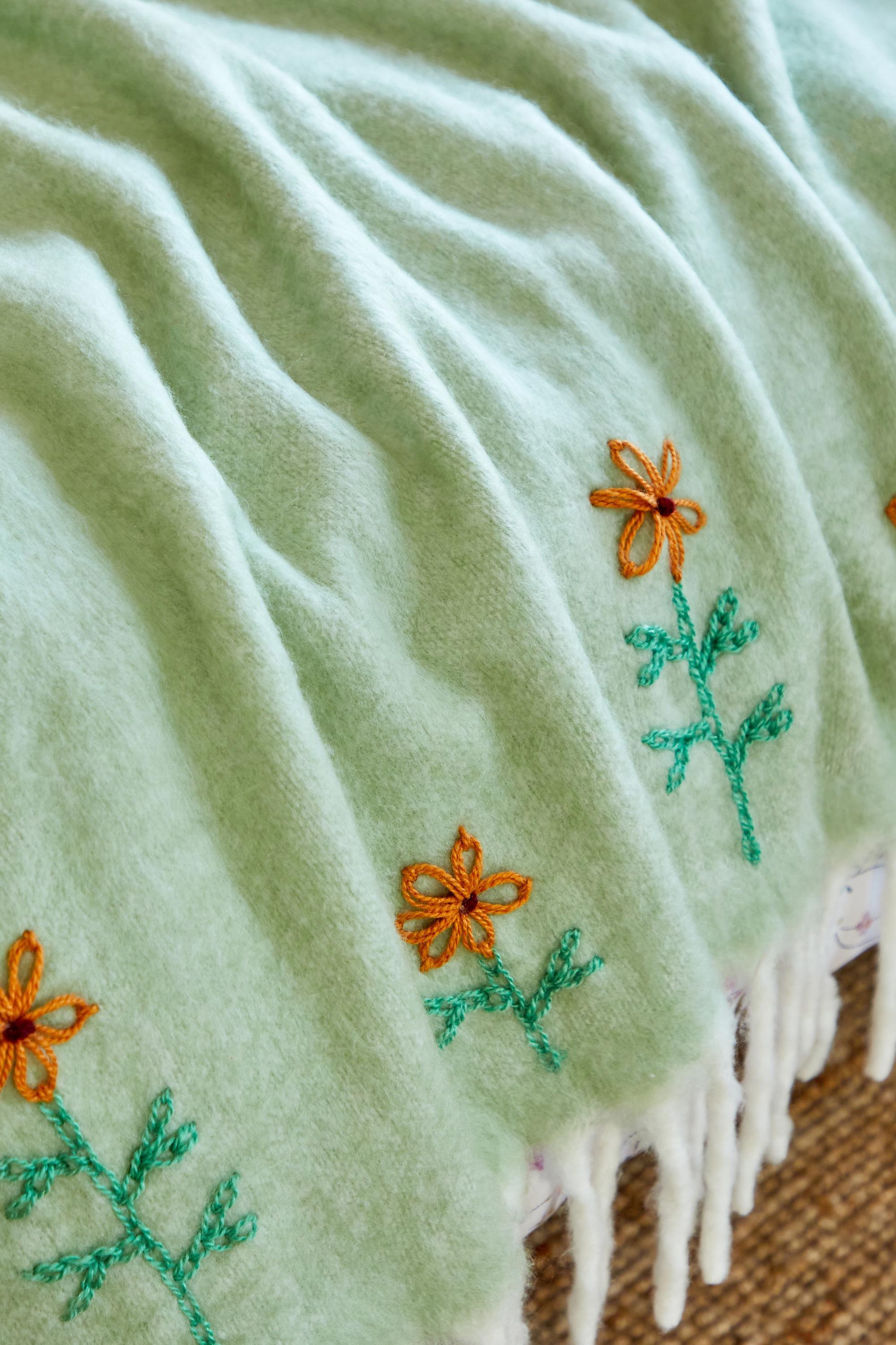 Green Embellished Sage Cosy Blanket, LT GREEN, large image number 2