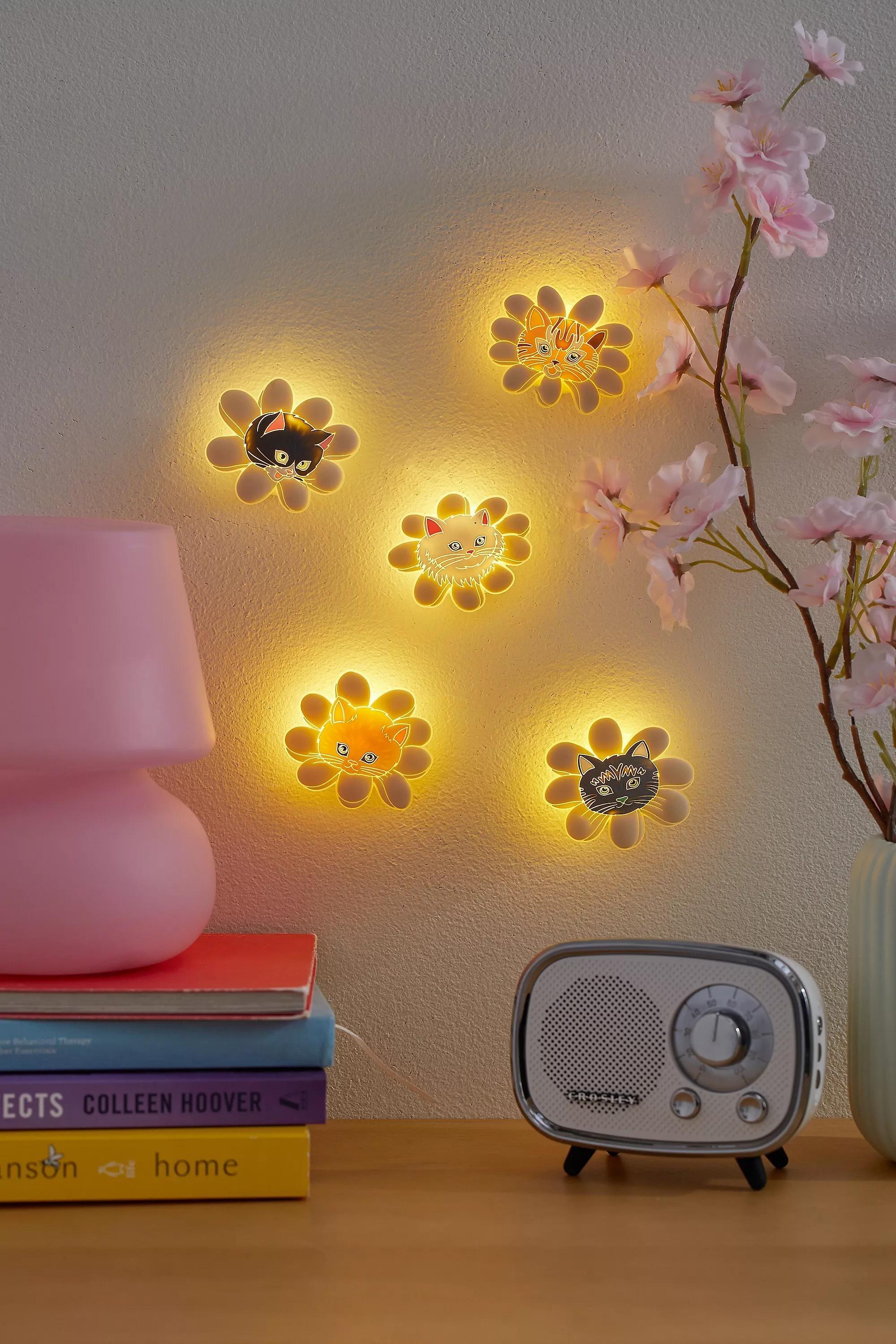 Multicolour Exclusive Led Cat Daisy Light Set, A301_0000, large image number 0