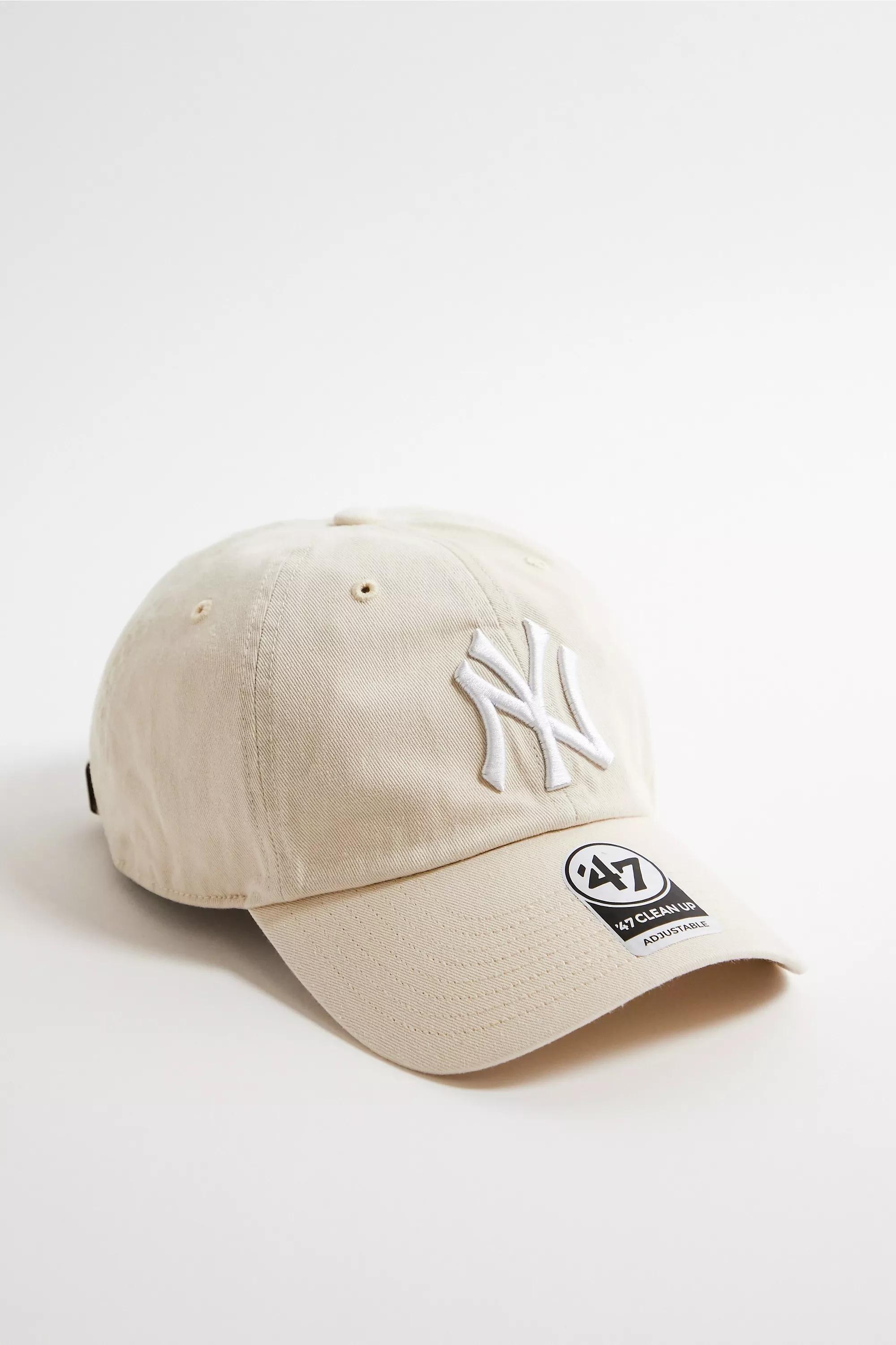 Urban Outfitters - Cream Ny Yankees Clean Up Cap