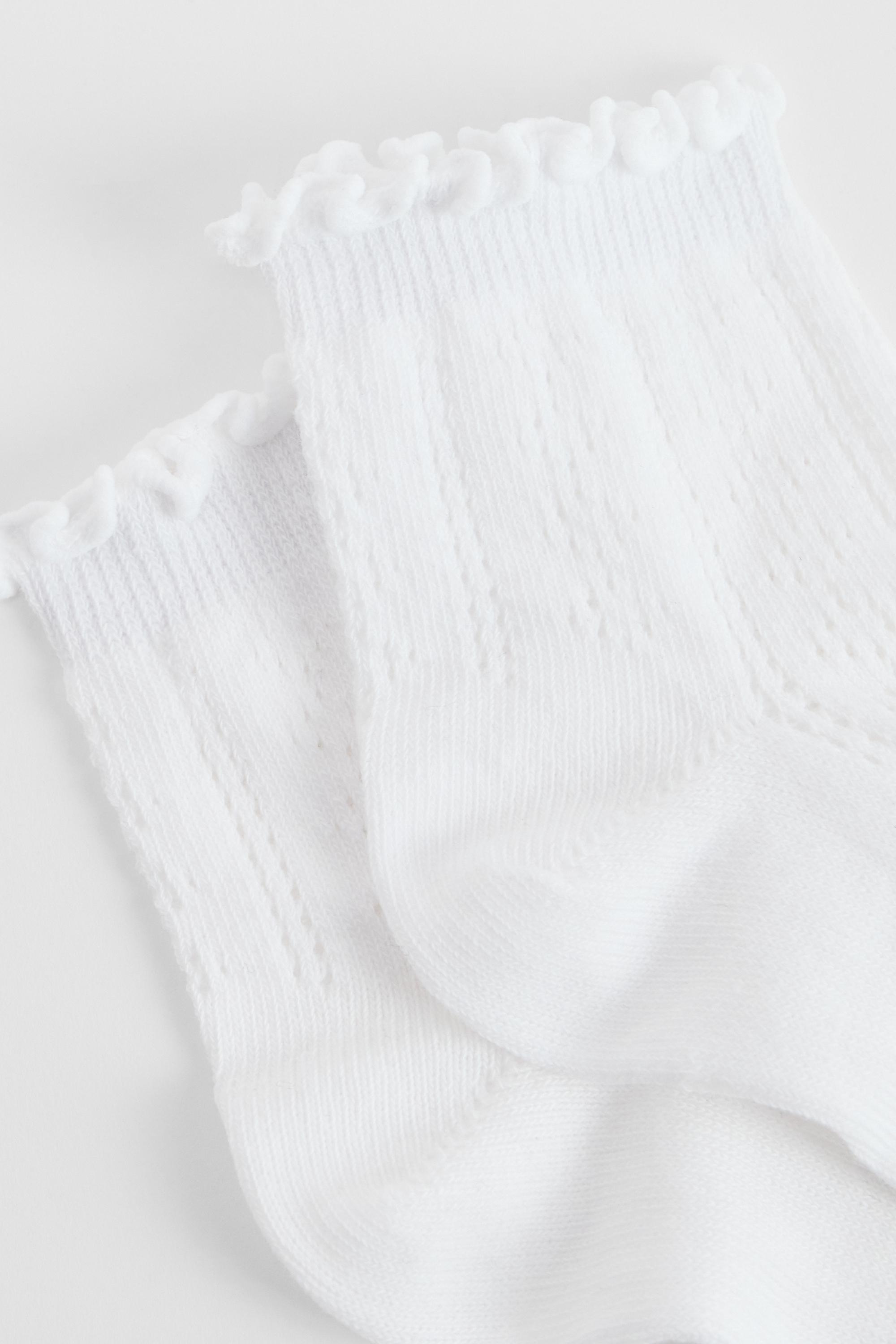 White Out From Under Pointelle Lettuce-Edge Ankle Socks, WHT, large image number 4