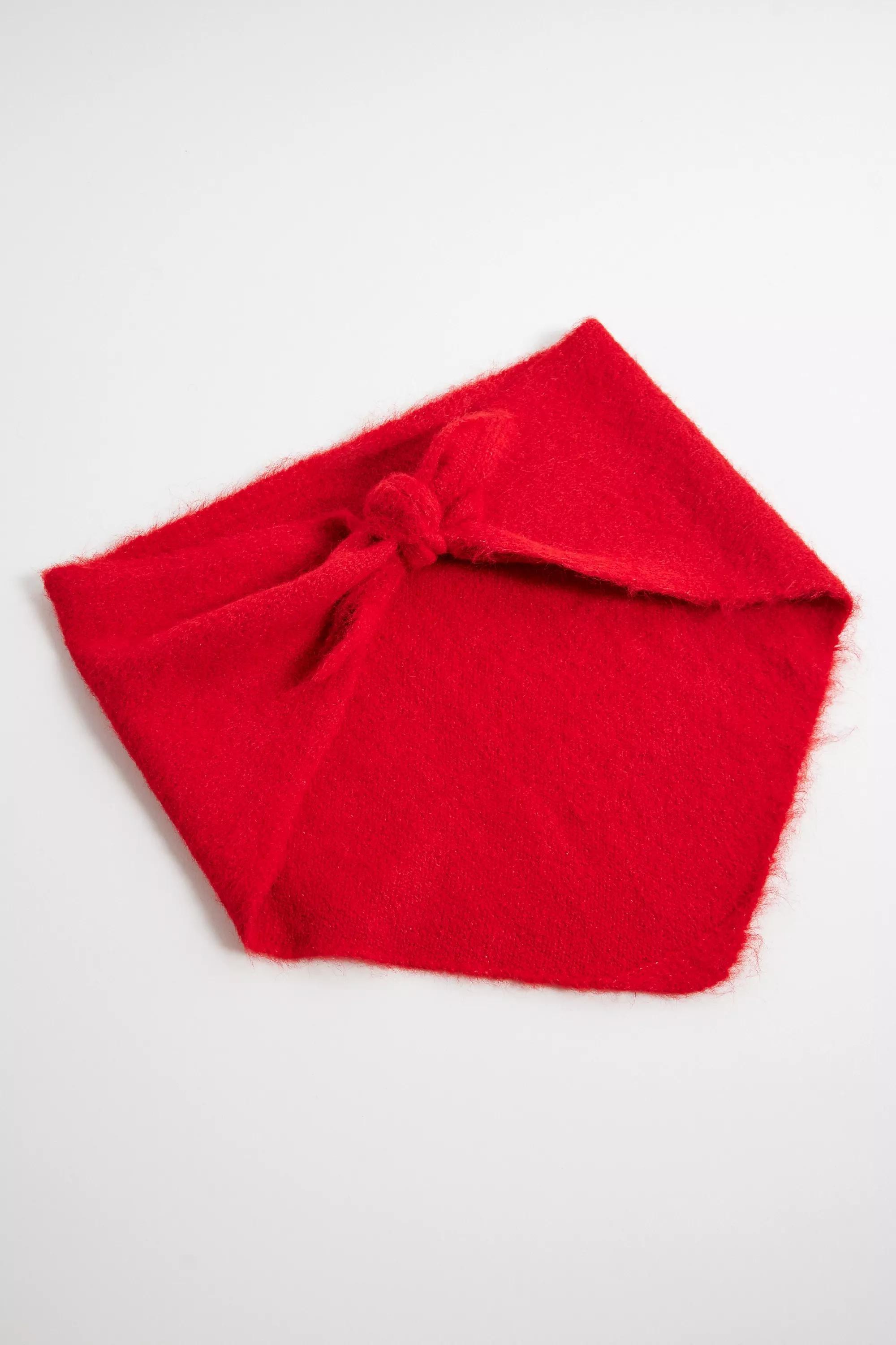 Red Uo Triangle Neck Scarf, RED, large image number 3