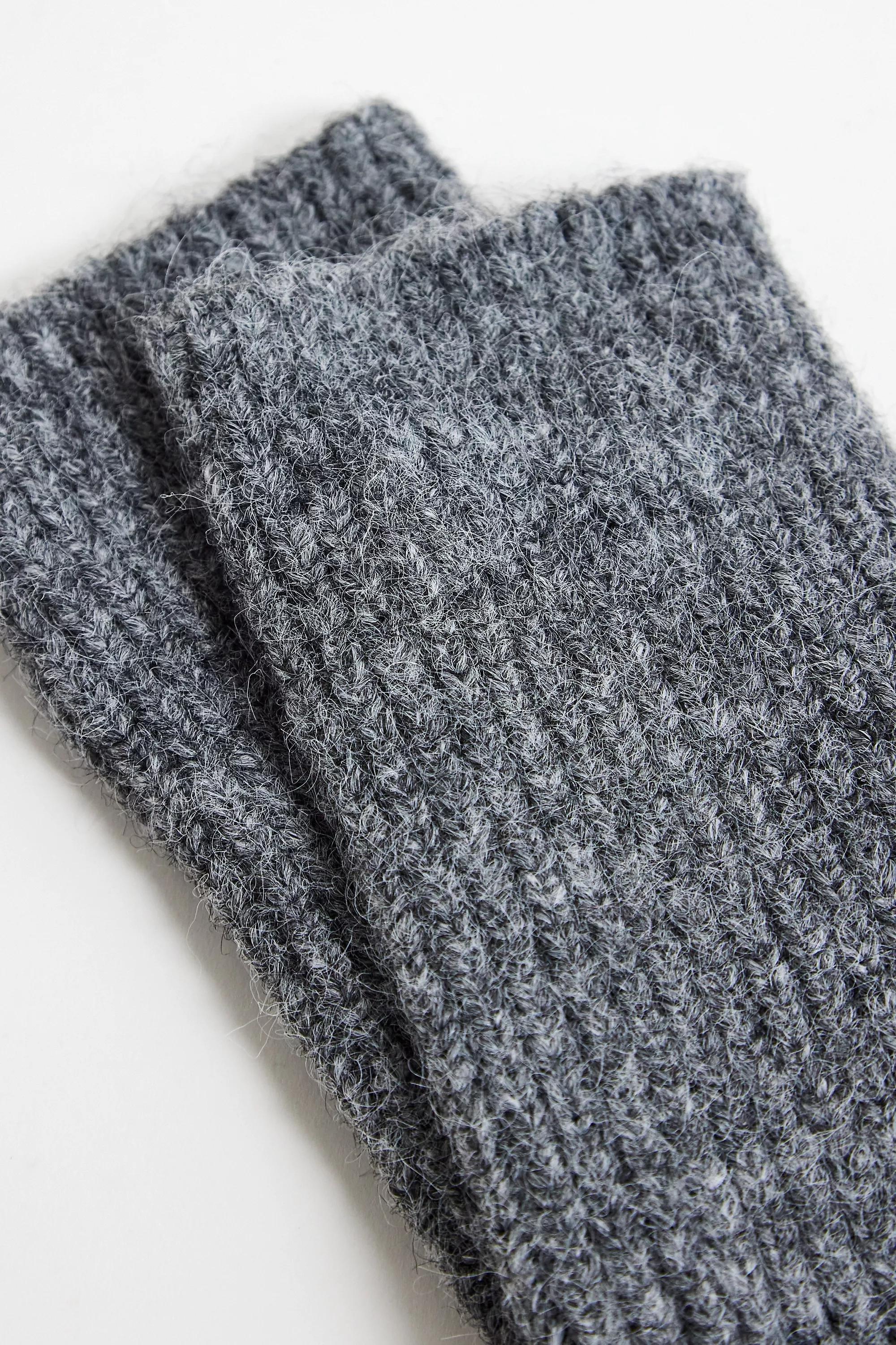 Grey Uo Luka Soft Knit Fingerless Gloves, GREY, large image number 2