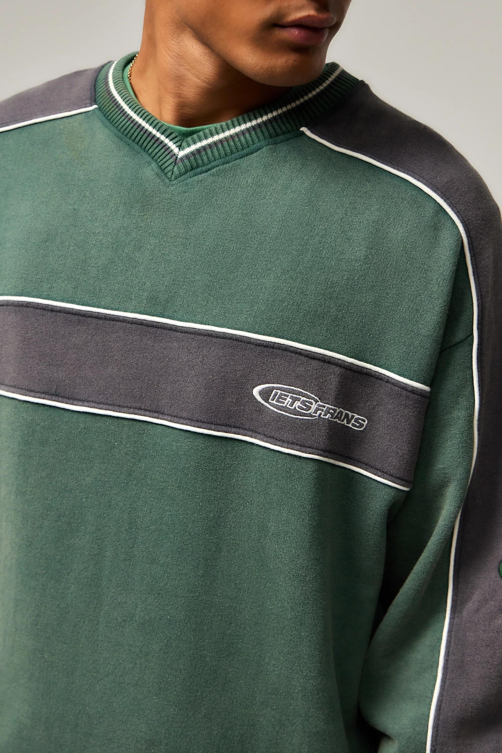 Green iets frans... V-Neck Tipped Sweatshirt, GRN, medium