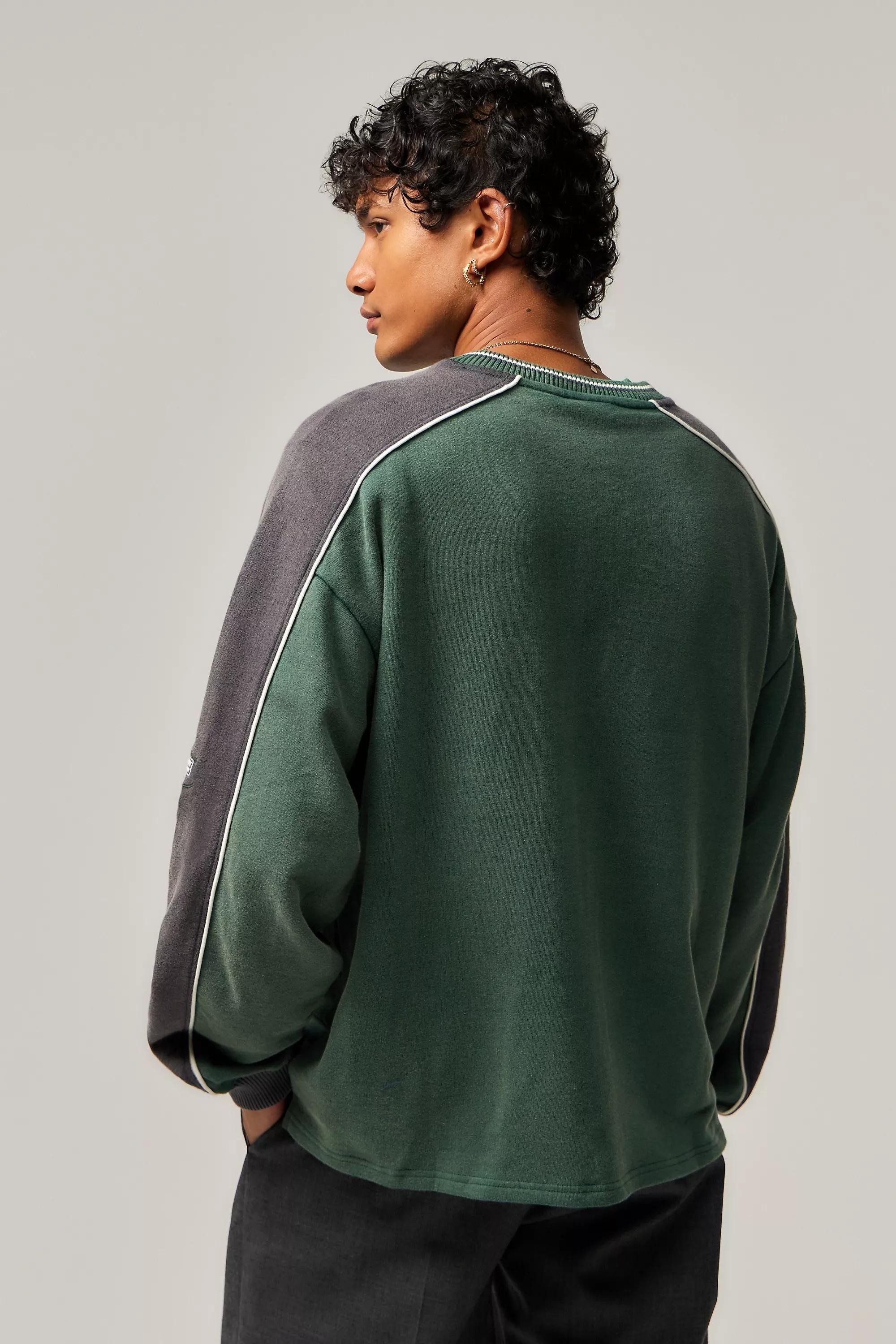 Green iets frans... V-Neck Tipped Sweatshirt, GRN, large image number 3