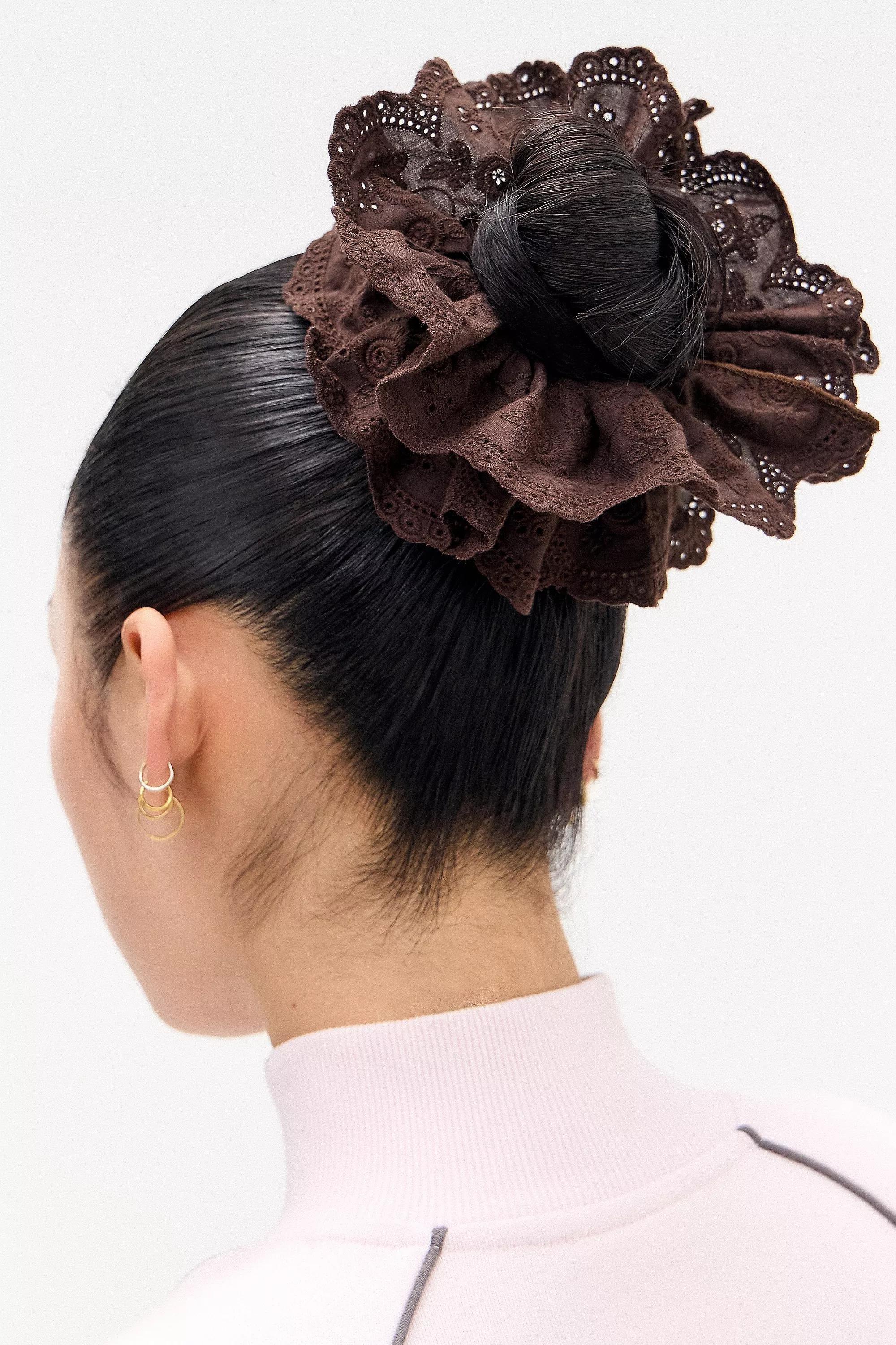 White Cotton Lace Scrunchie, CHOC, large image number 1