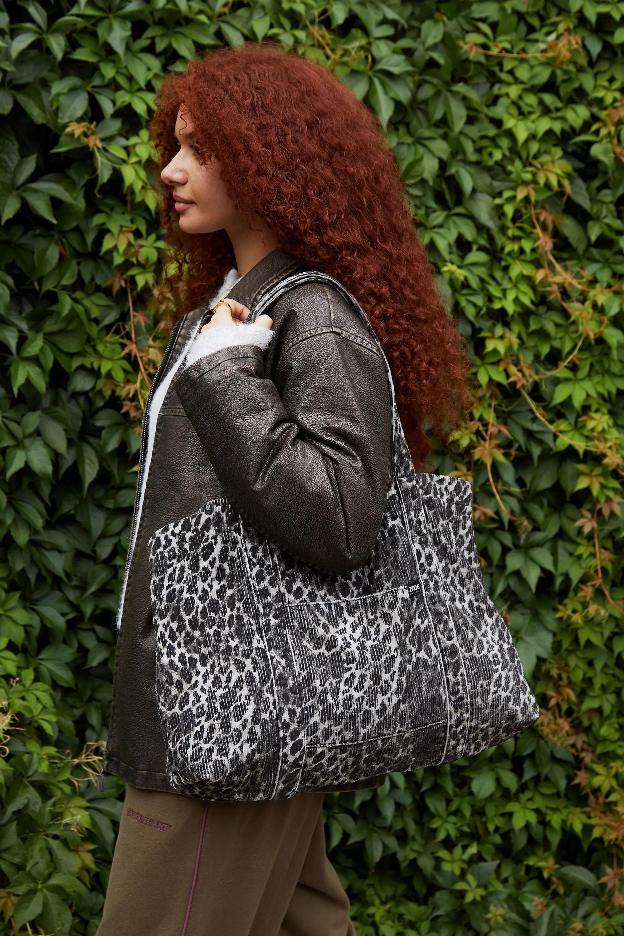 Grey Uo Leopard Pocket Corduroy Tote Bag, GREY, large image number 0