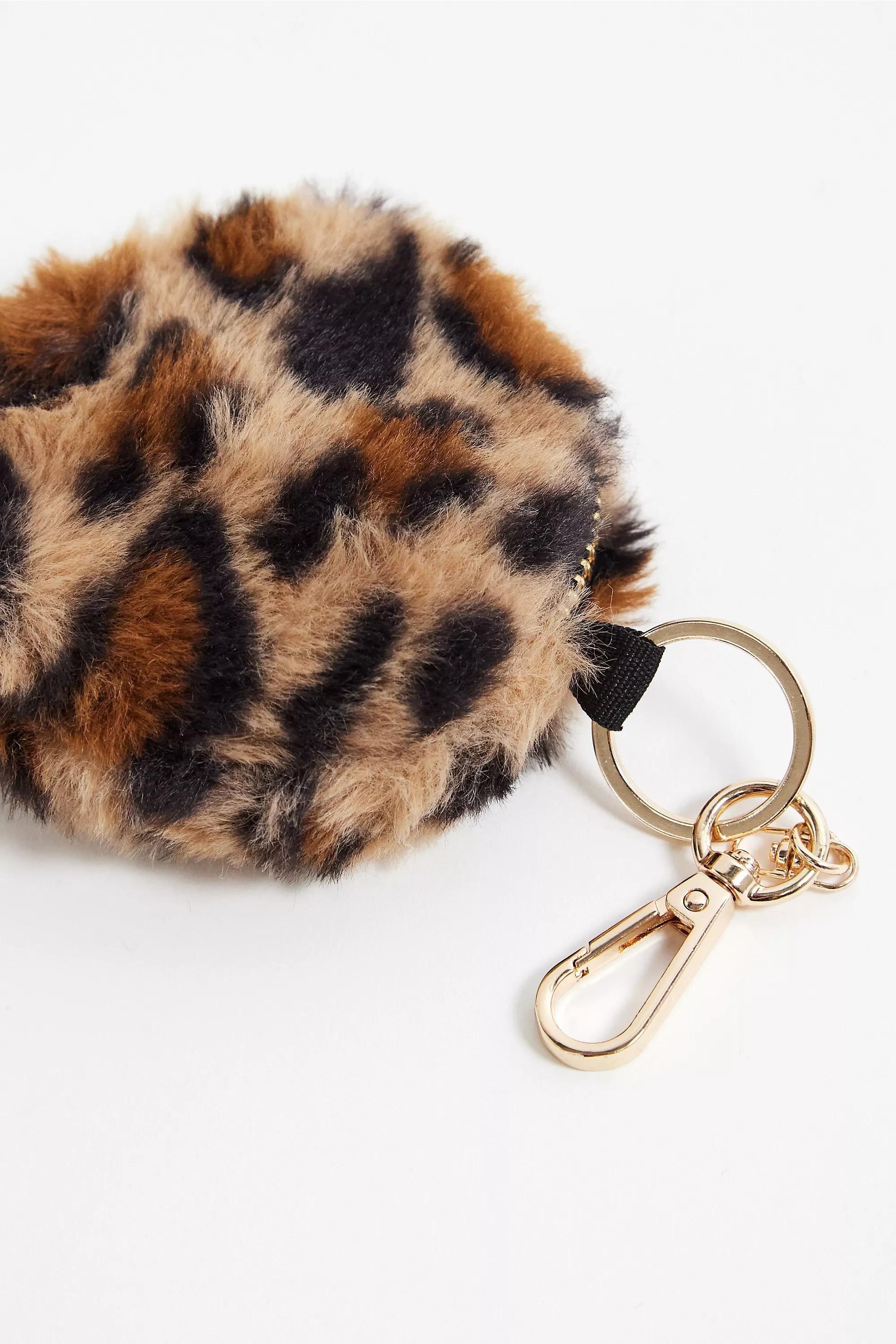 Brown UO Leo Wristlet, BRN, large image number 1