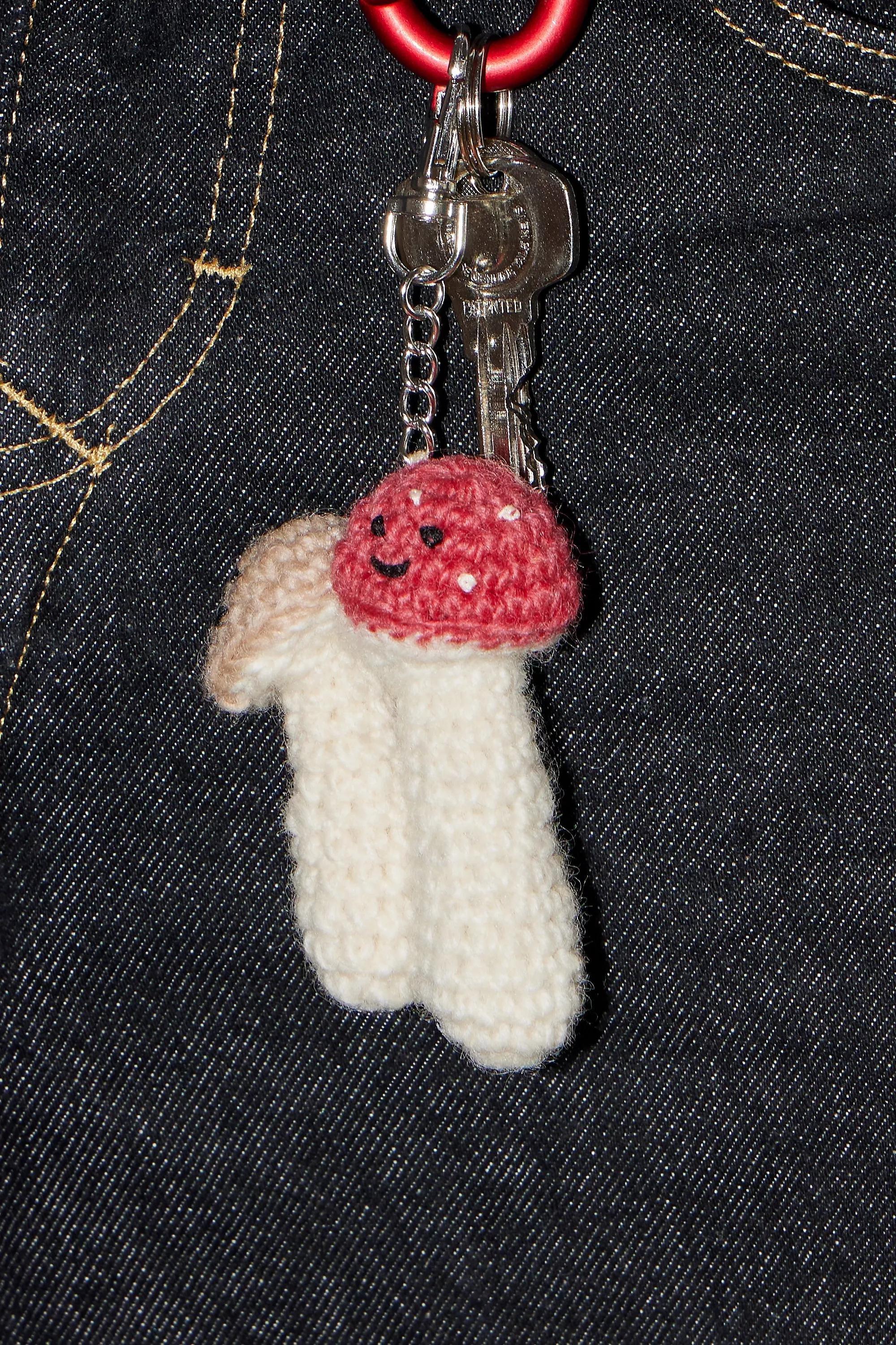 Uo Knitted Mushroom Keyring, ASSORT, medium