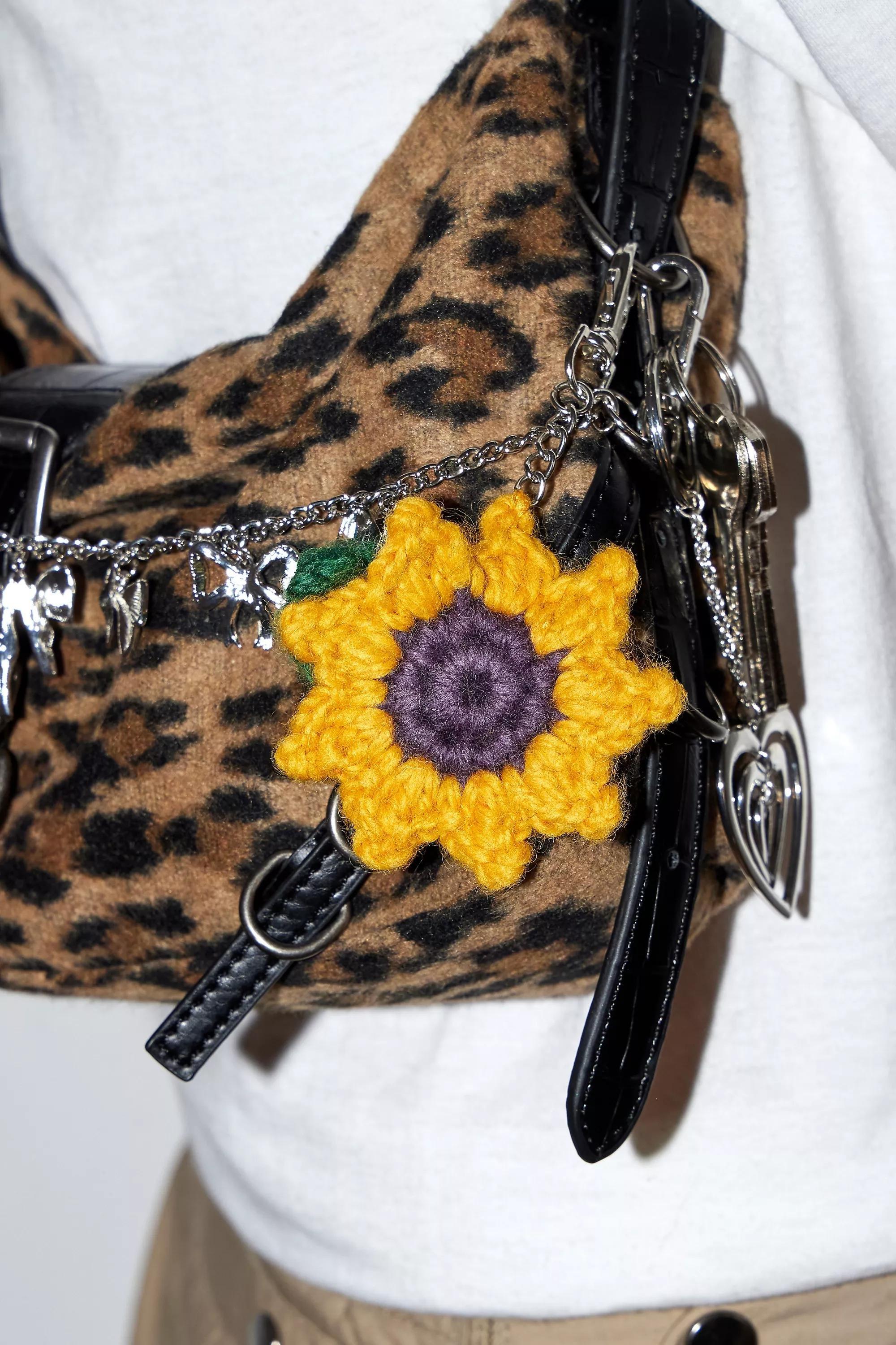 Yellow Uo Knitted Sunflower Keyring, YEL, large image number 0