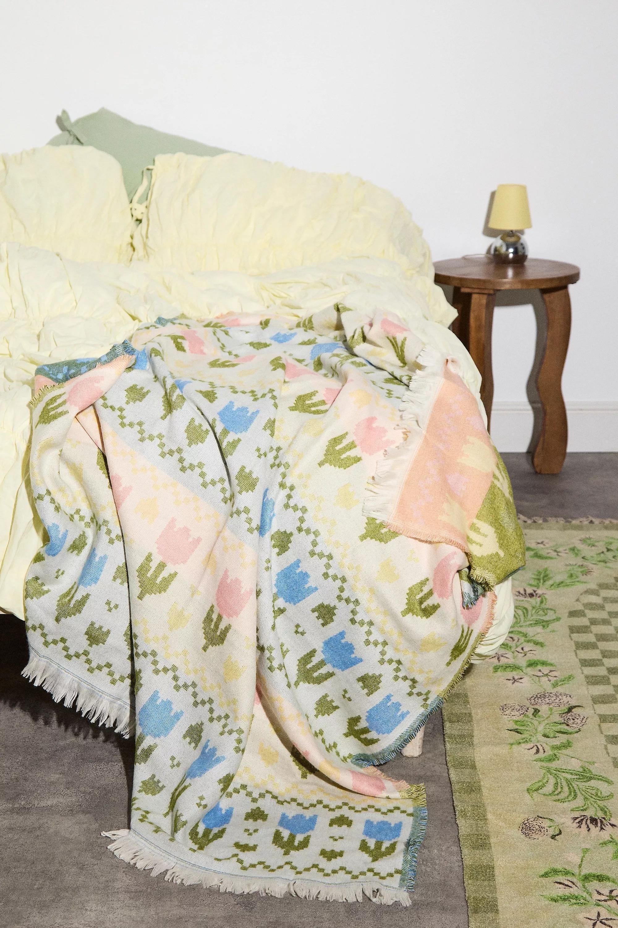 Multicolour Tulip Art Throw, , medium