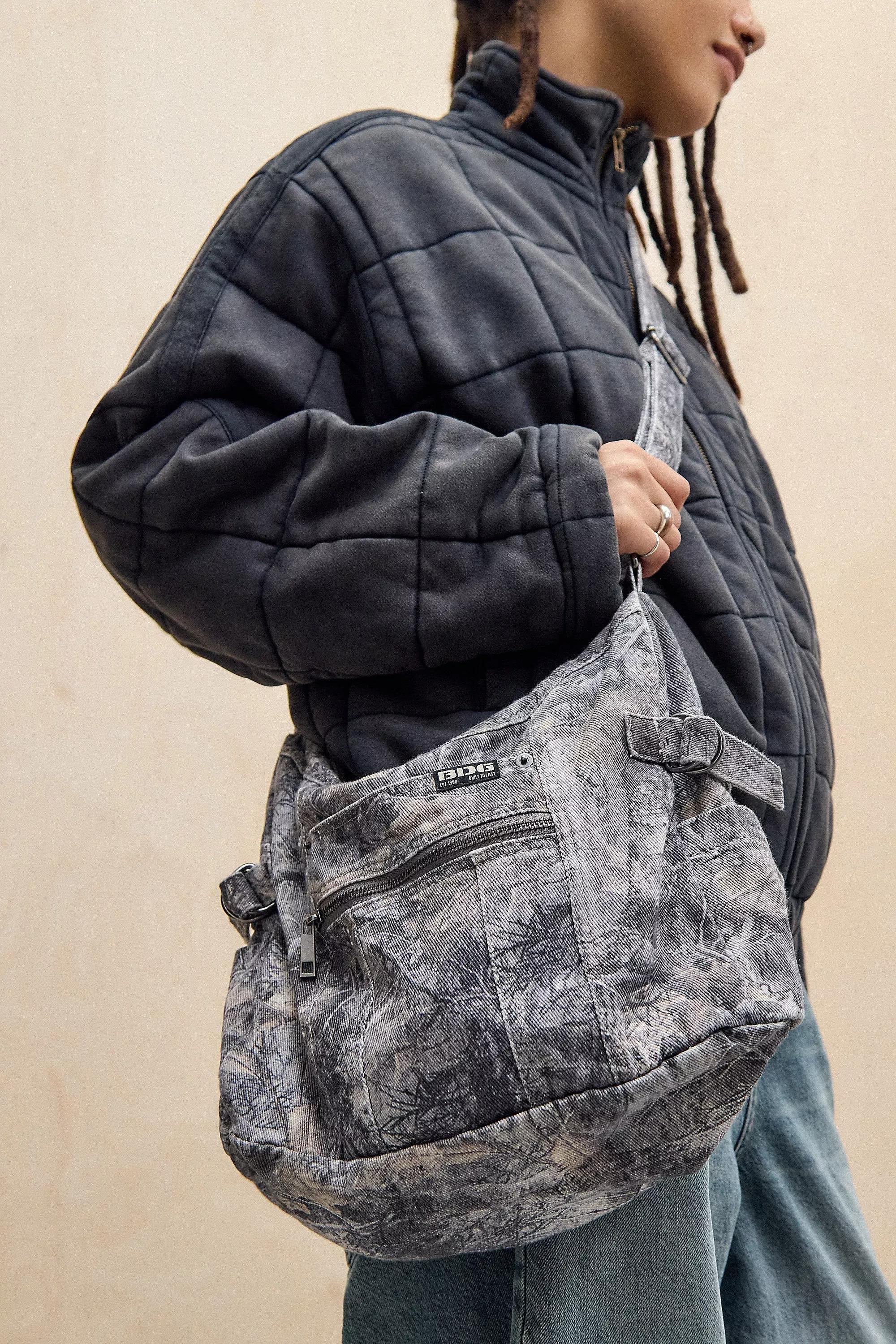 Grey Bdg Camo Canvas Zip Sling Bag, GRN, medium