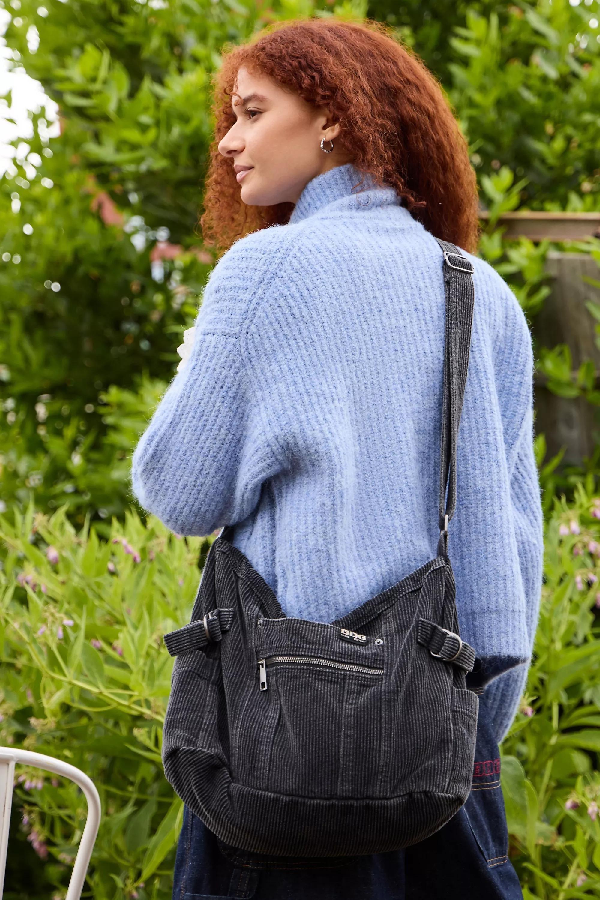 UO Textured Handmade Sling Bag, BLK, medium