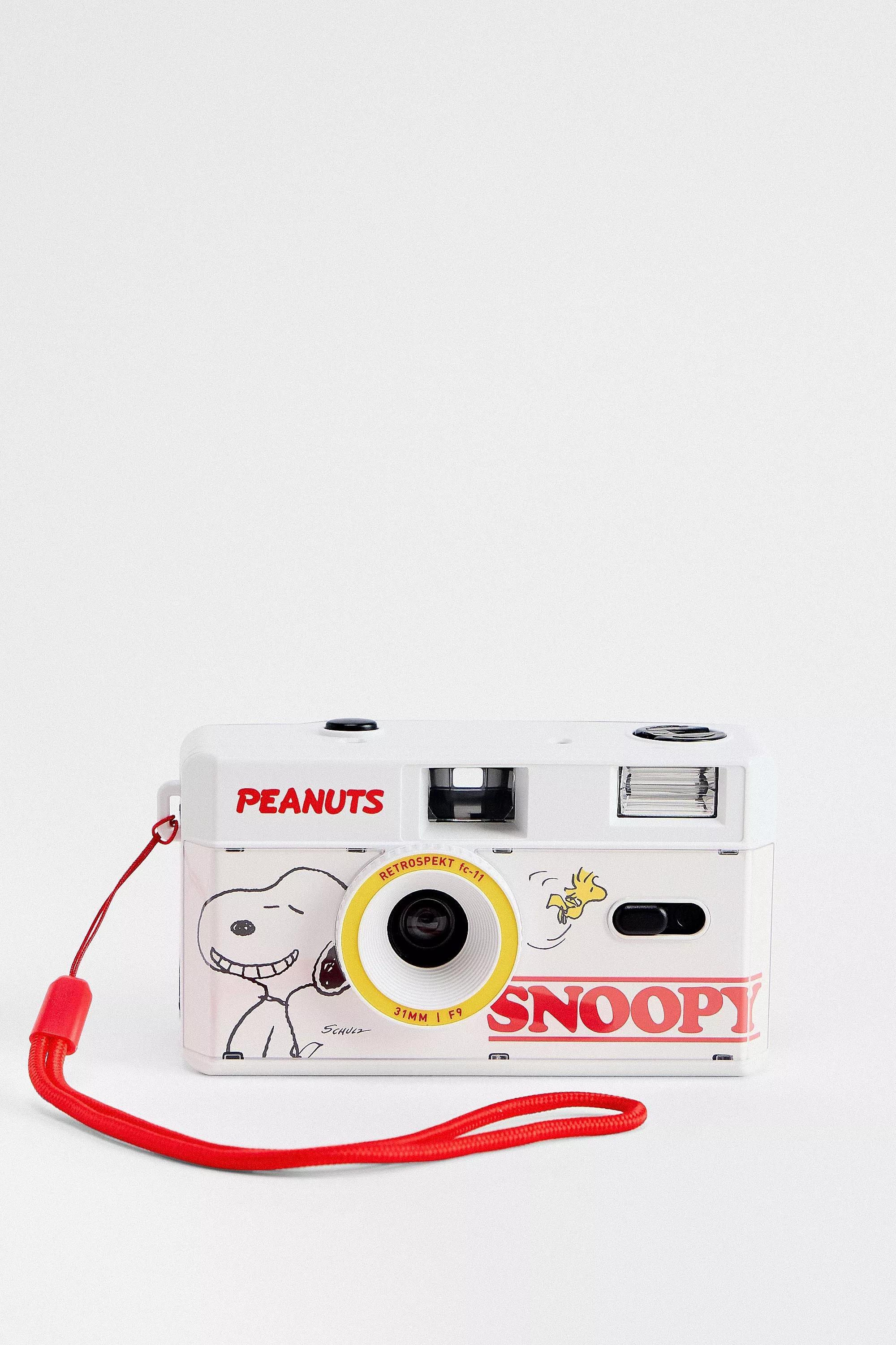 White Retrospekt Snoopy Fc-11 35Mm Film Camera, WHT, large image number 0