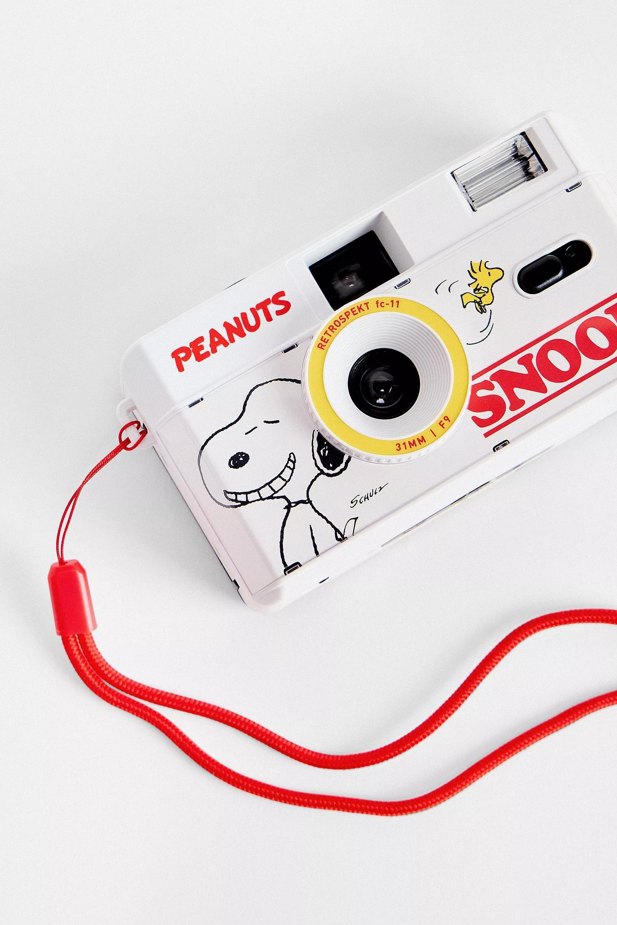 White Retrospekt Snoopy Fc-11 35Mm Film Camera, WHT, large image number 2