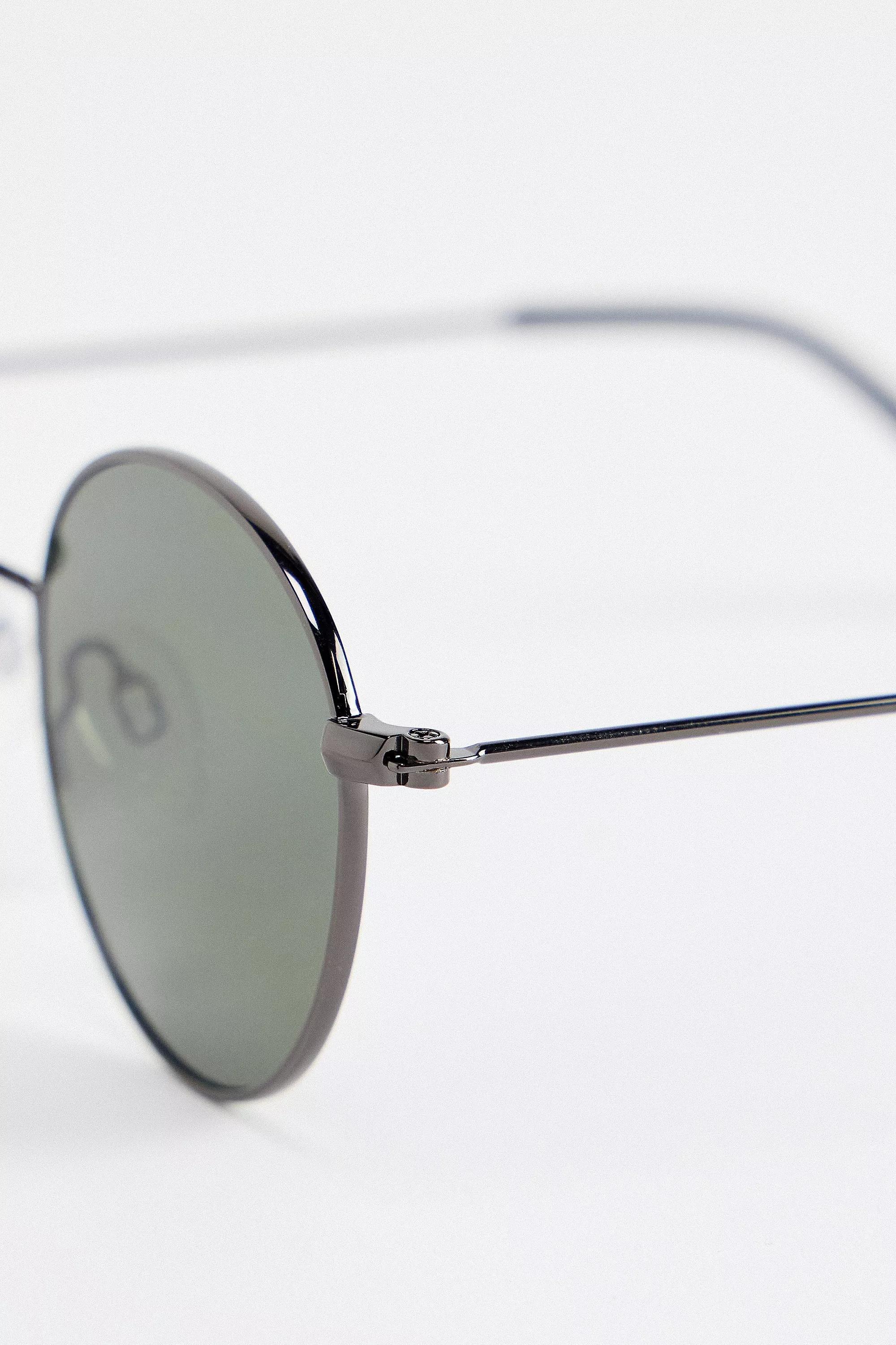 BLACK UO Black Liam Sunglasses, BLK, large image number 1