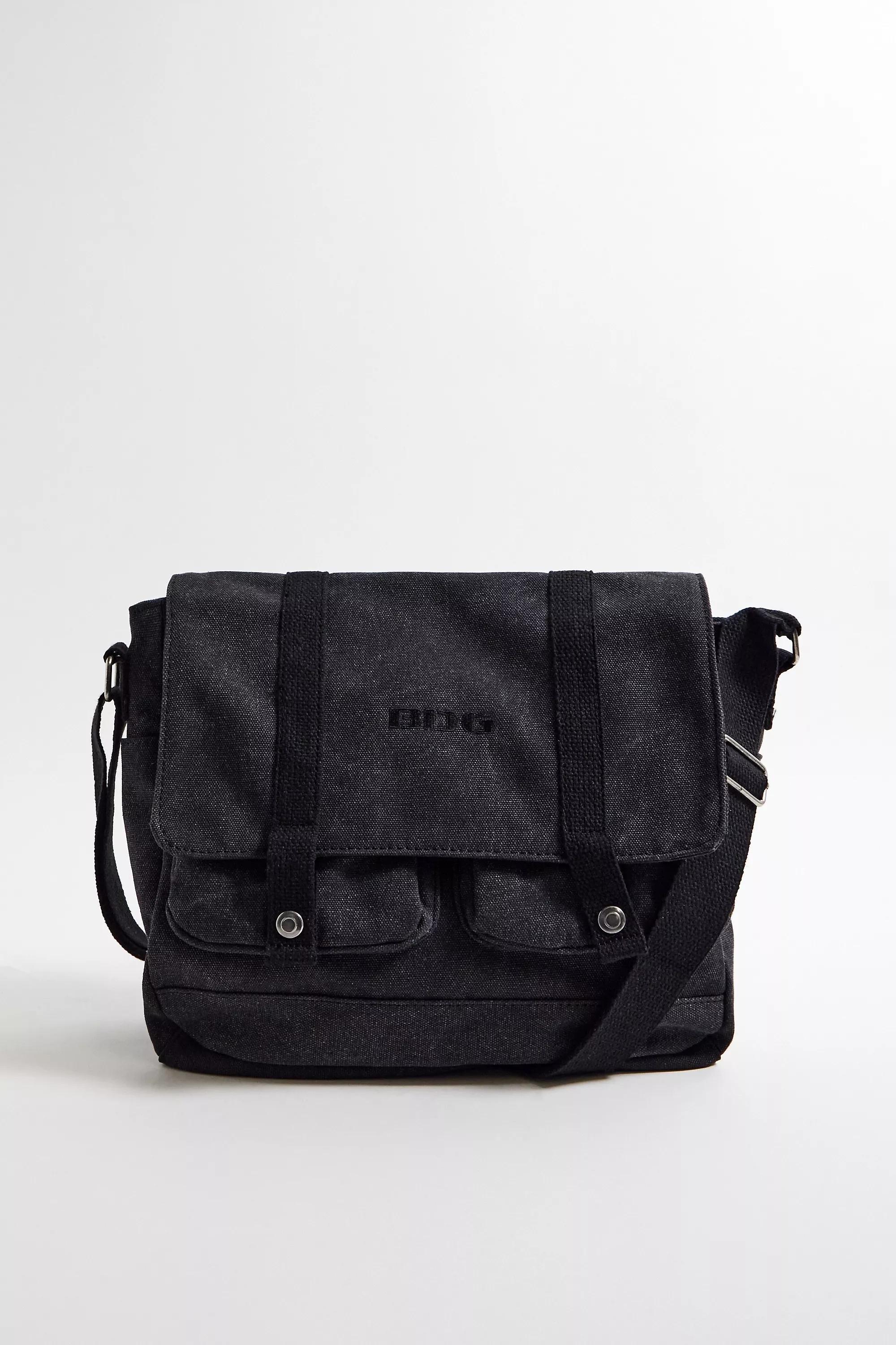 Black UO Messenger Bag, BLK, large image number 0