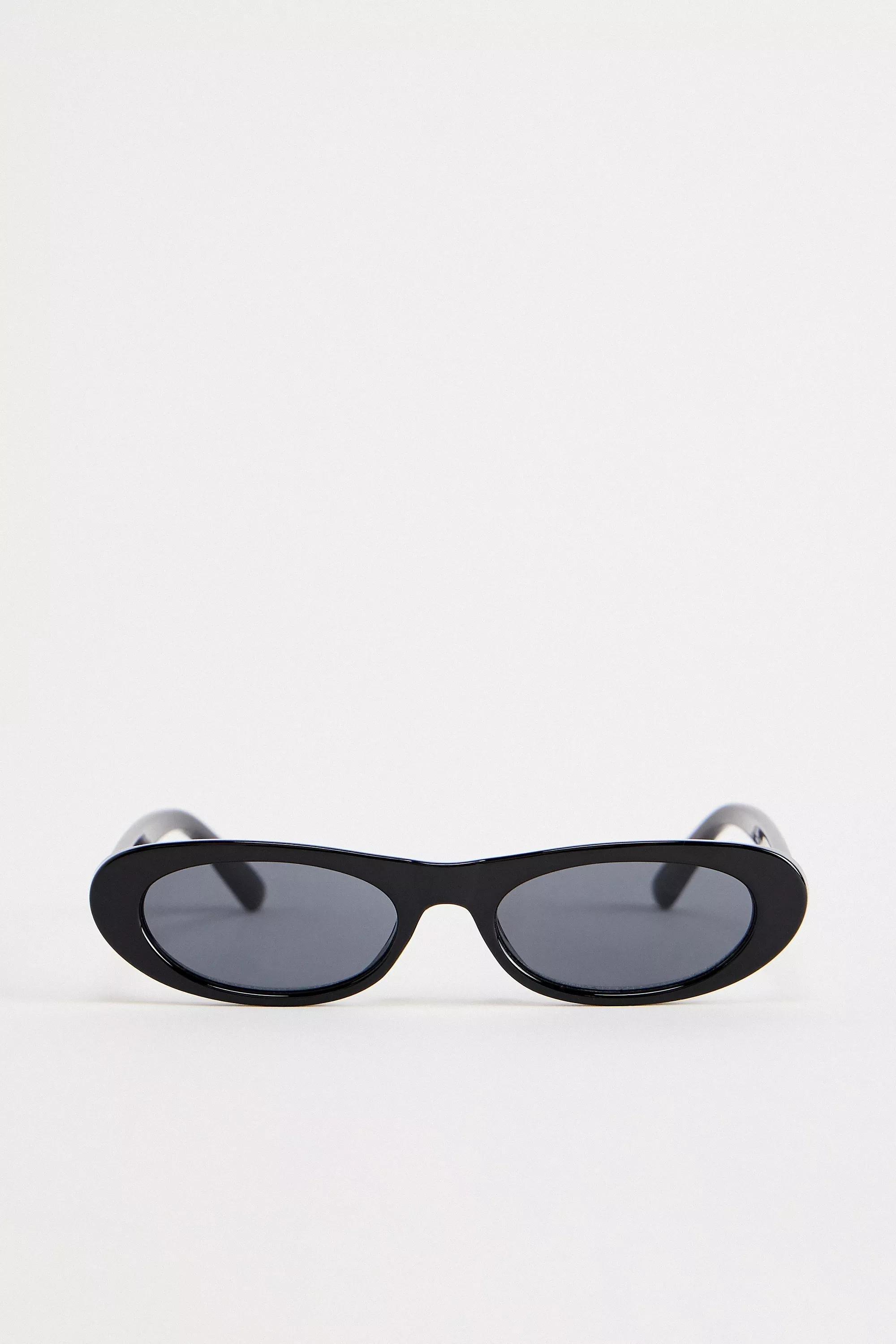 Black Uo Indi Mini Ovals Sunglasses, BLK, large image number 1