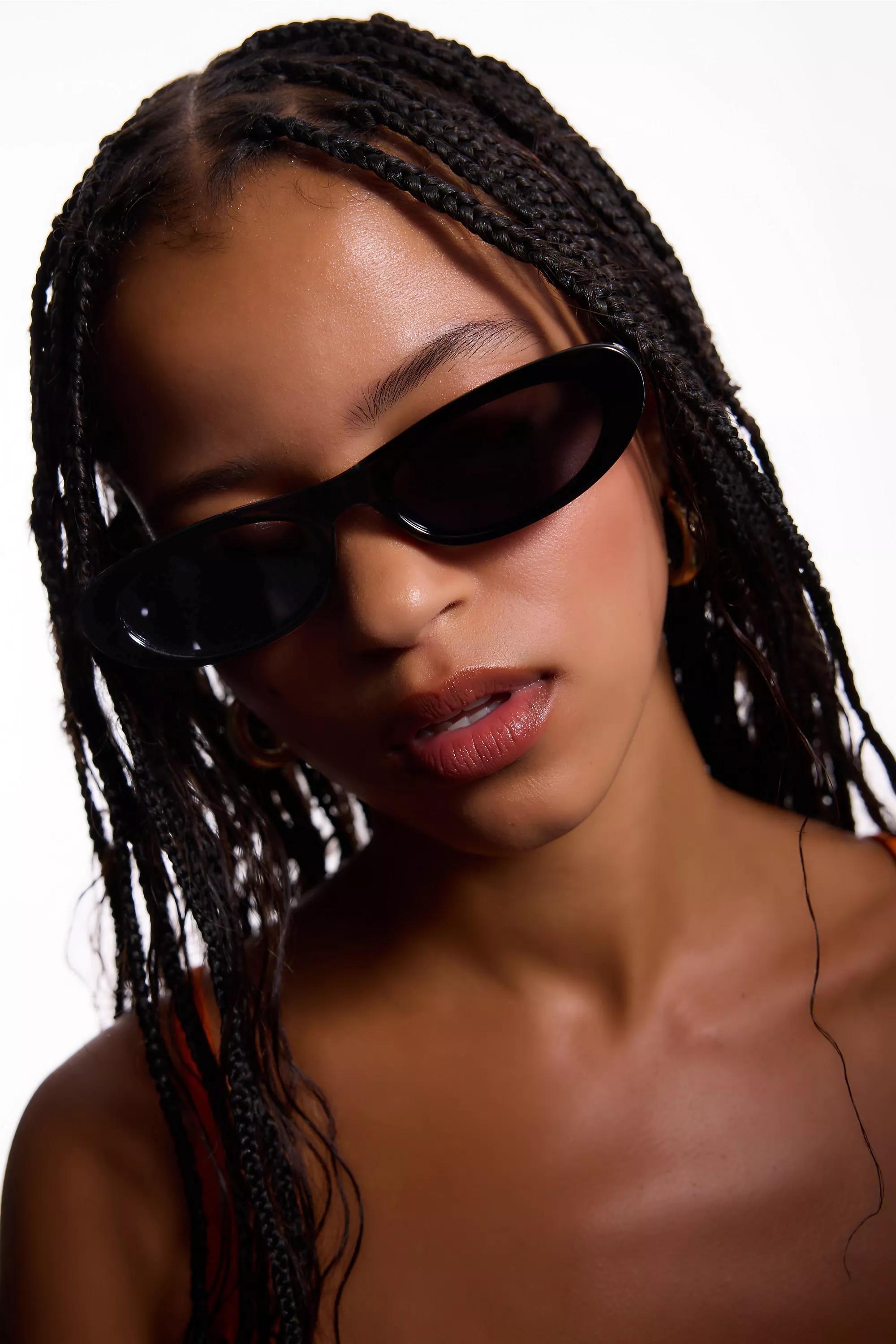 Black Uo Indi Mini Ovals Sunglasses, BLK, large image number 1