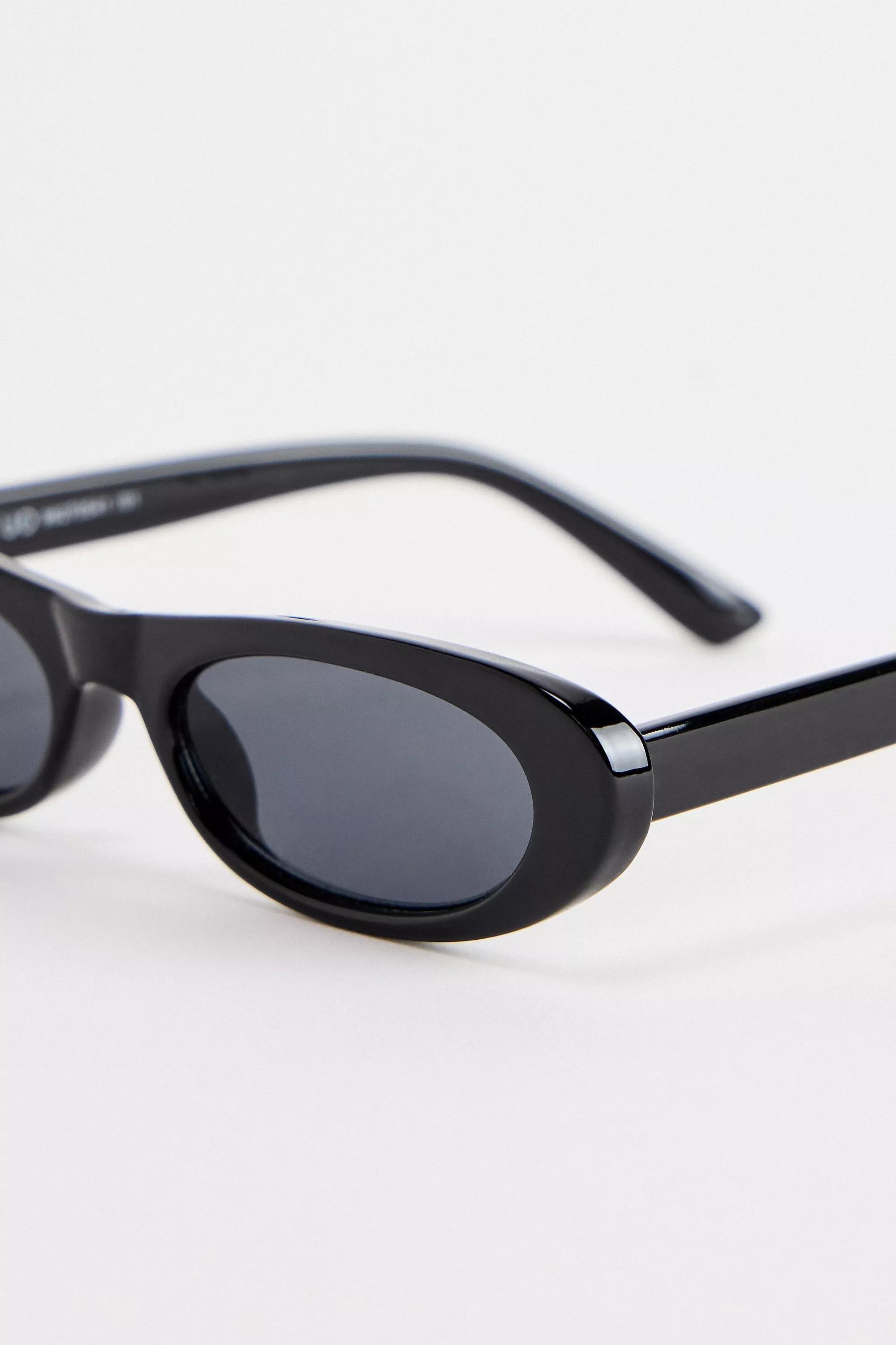 Black Uo Indi Mini Ovals Sunglasses, BLK, large image number 2