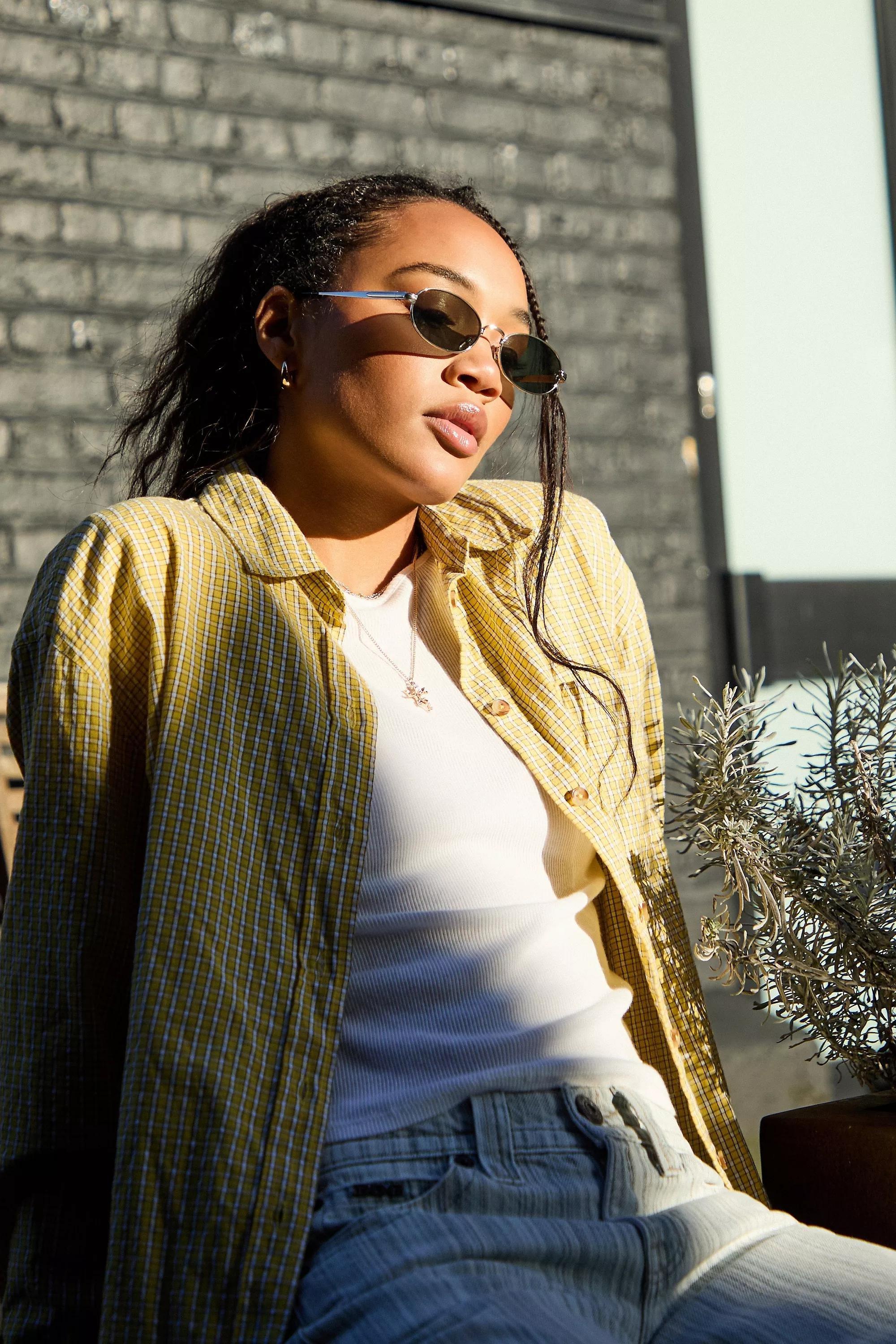 Gold Uo Gwyn Metal Oval Sunglasses, GOLD, large image number 0