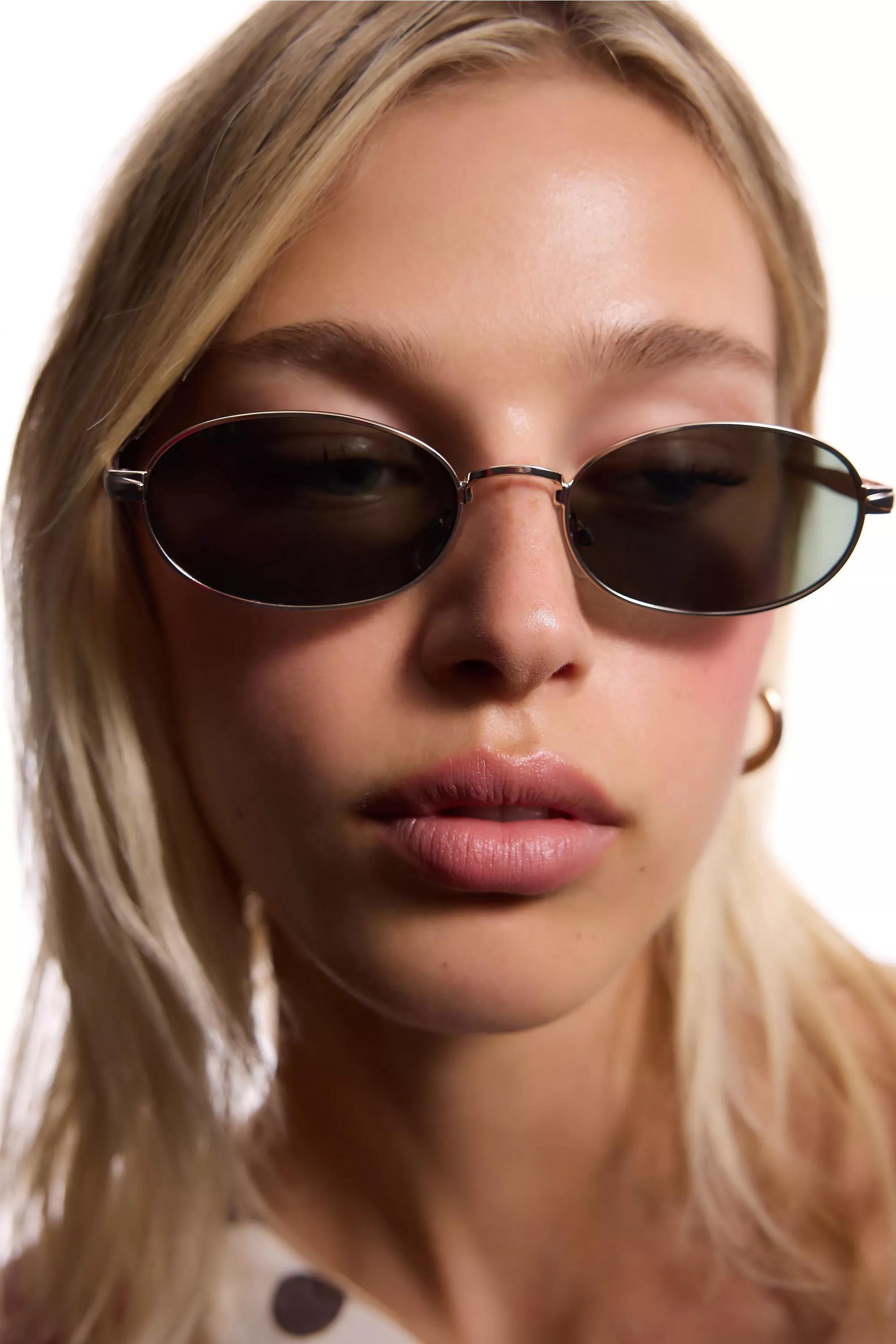 Gold Uo Gwyn Metal Oval Sunglasses, GOLD, large image number 2