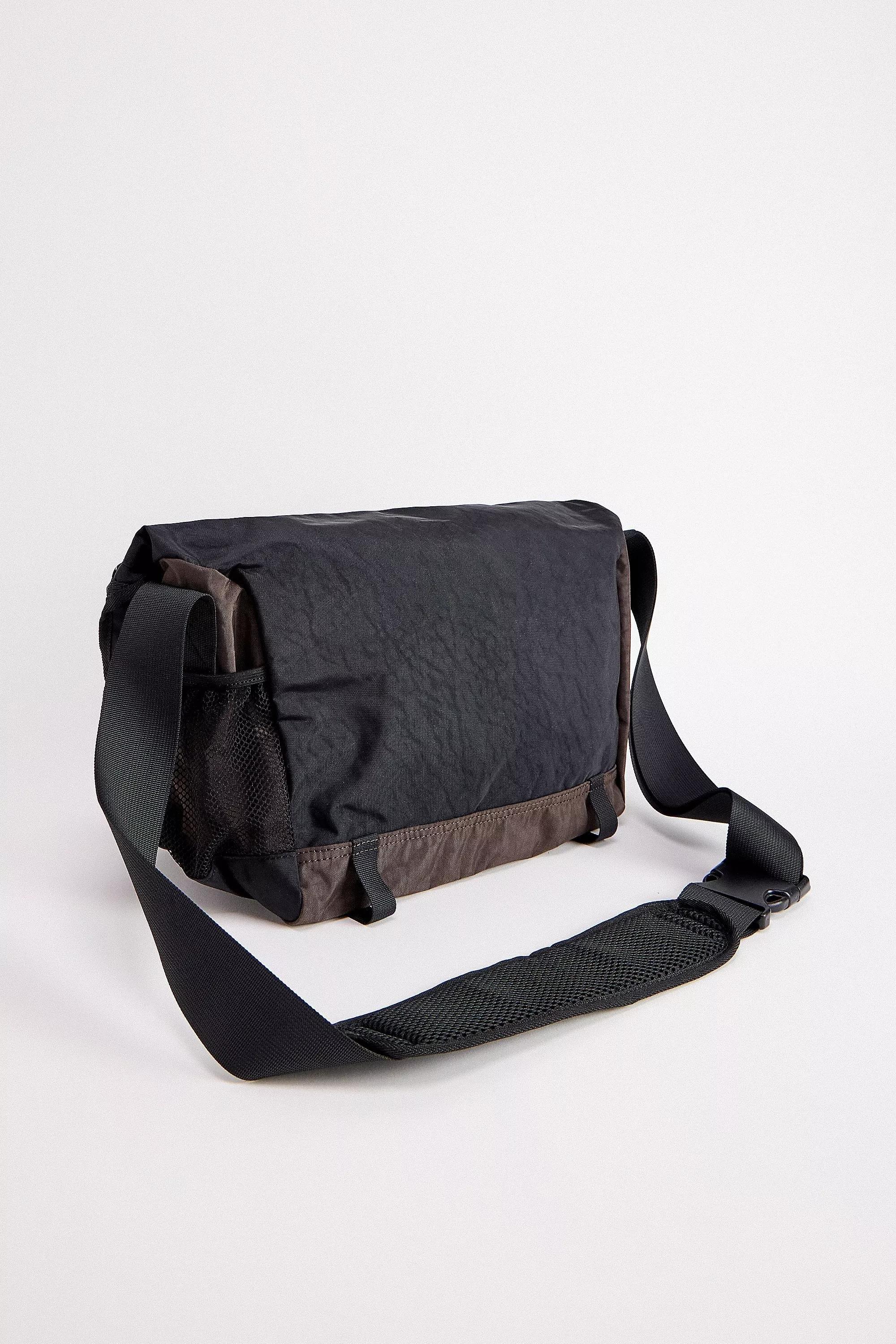 Black UO Sports Messenger Bag, BLK, large image number 3