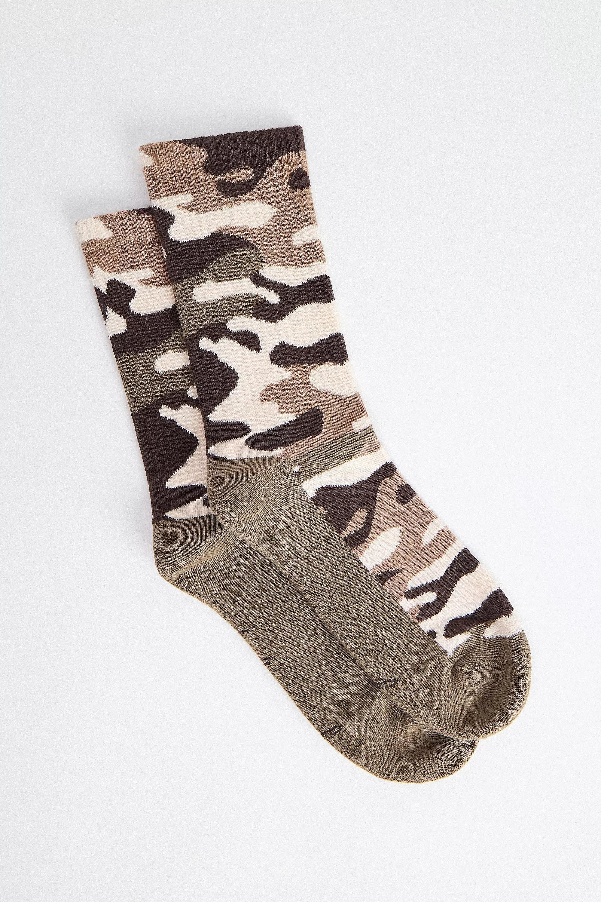 Brown Out From Under Patterned Socks, BRN, large image number 2