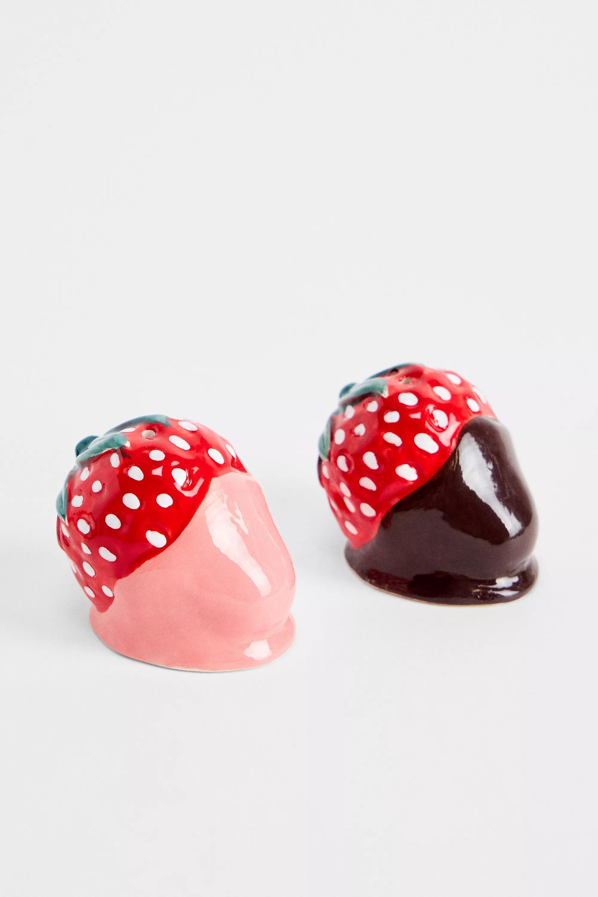 ASSORT Strawberry Salt & Pepper Shakers, ASSORT, medium
