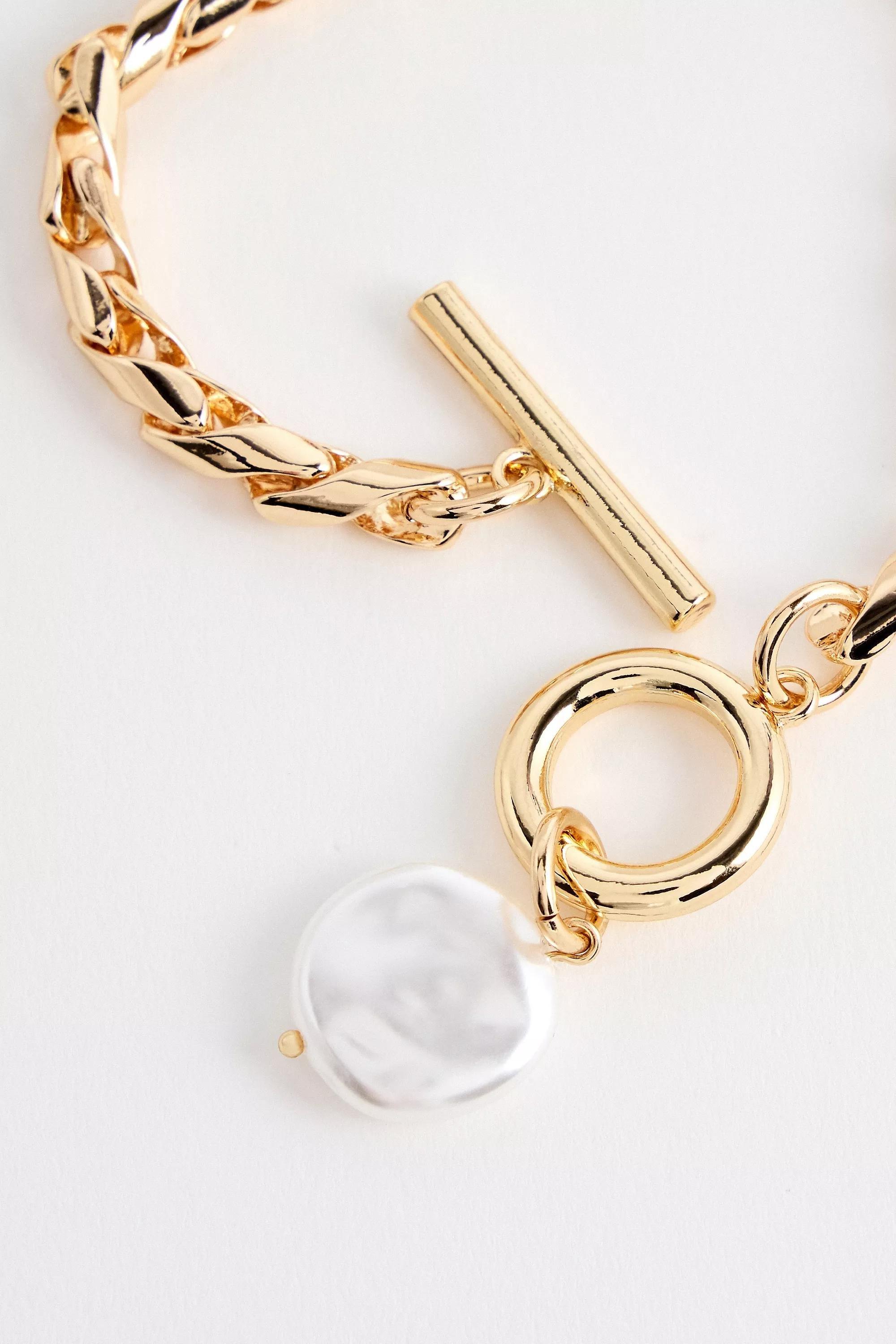 Gold Uo Pearl T-Bar Bracelet, GOLD, large image number 1