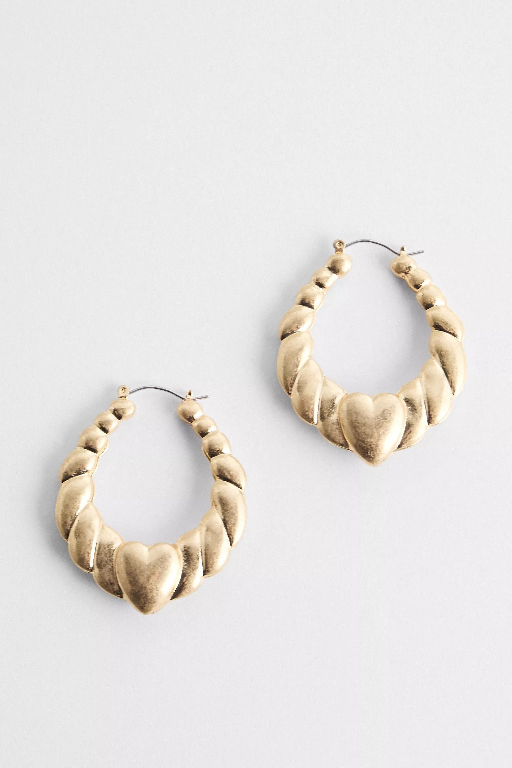 Gold Uo Chunky Heart Hoop Earrings, GOLD, large image number 0