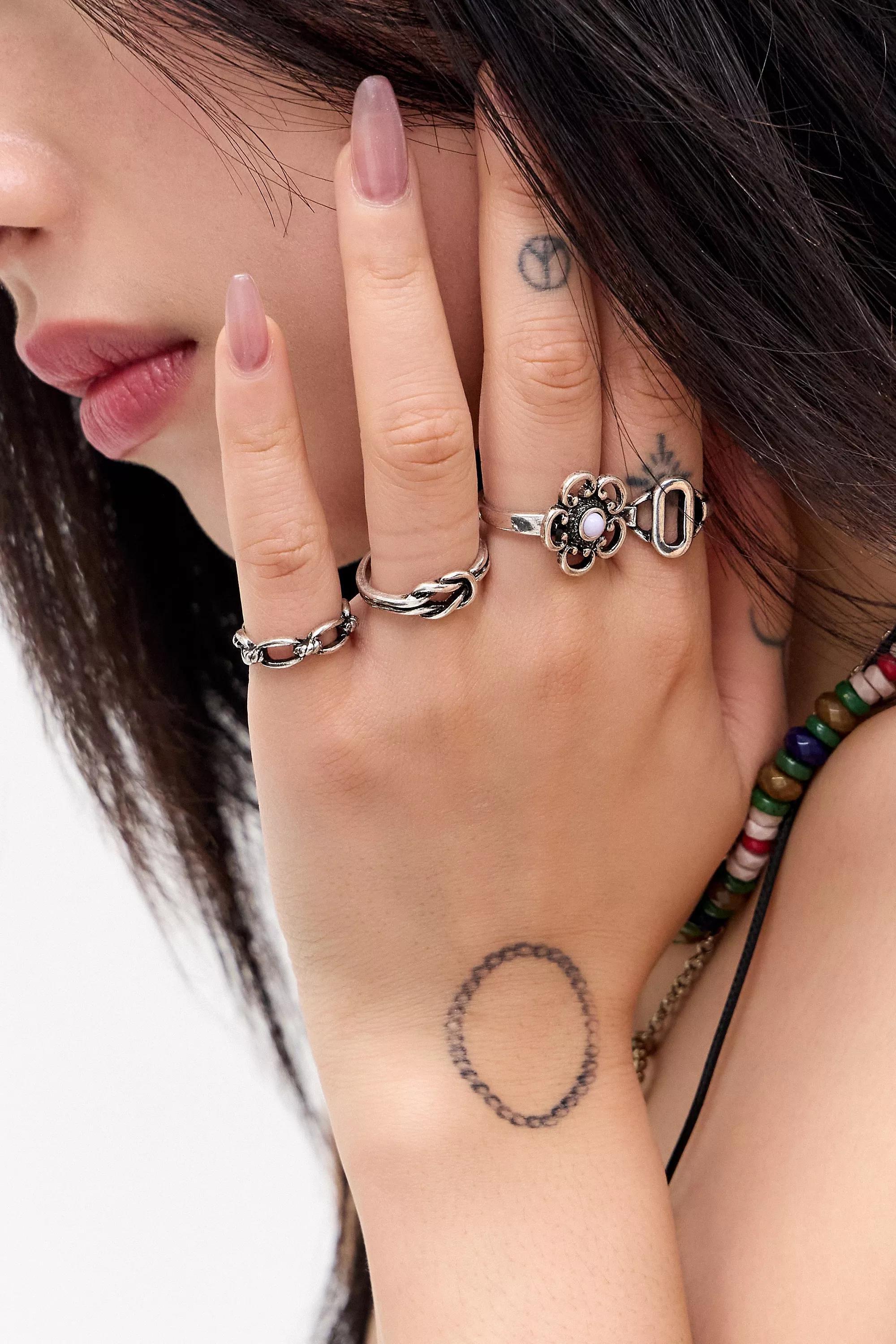 Silver Uo Flower Ornate Ring 4-Pack, , large image number 1