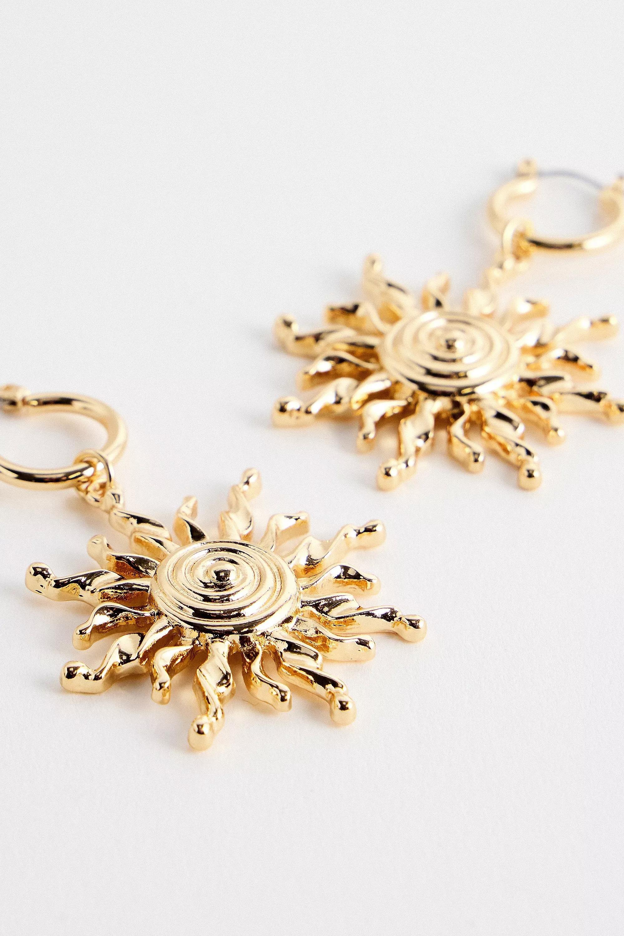 Gold Uo Sun Swirl Hoop Earrings, GOLD, large image number 1