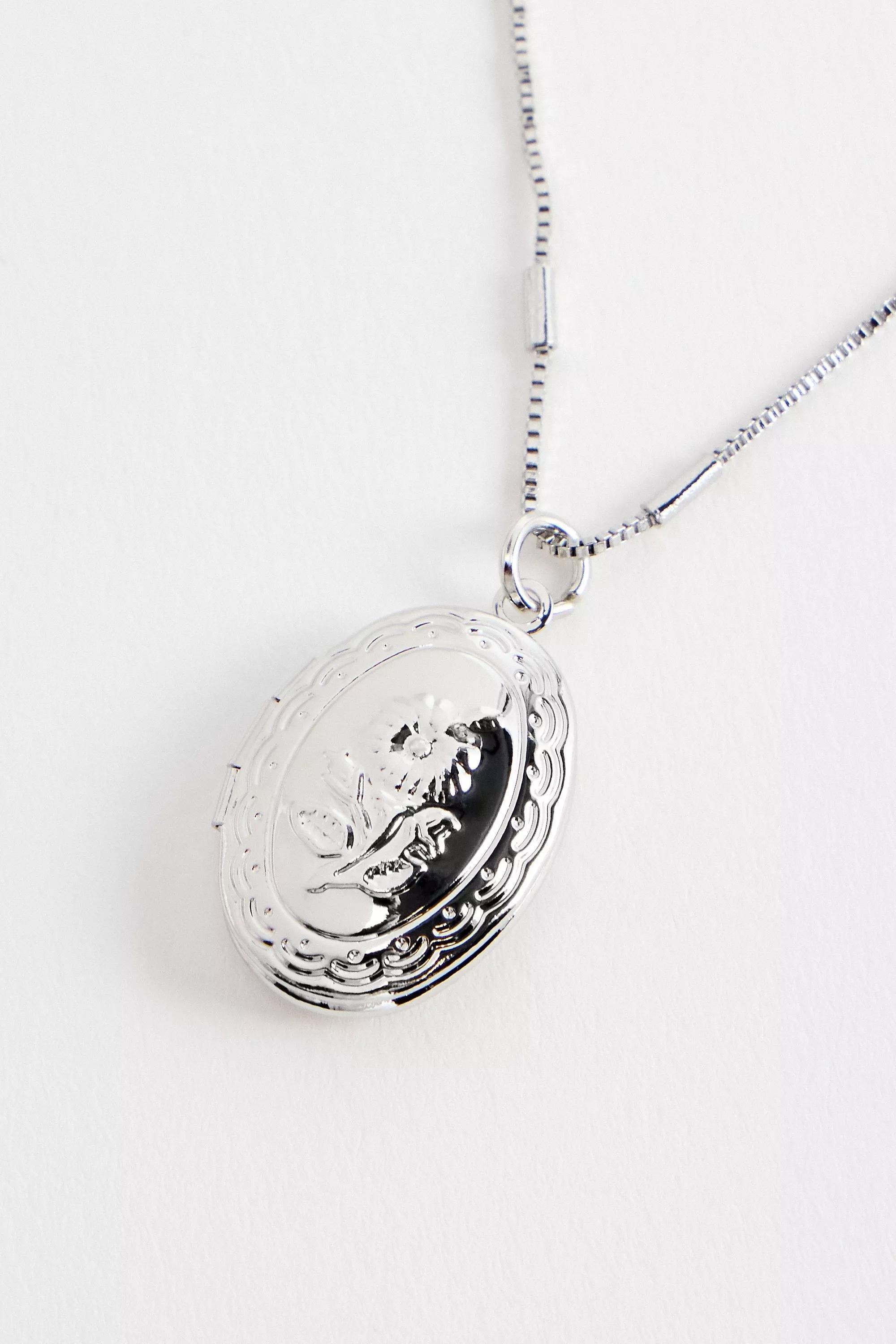 Silver Oval Textured Medallion Necklace, SLVR, large image number 0