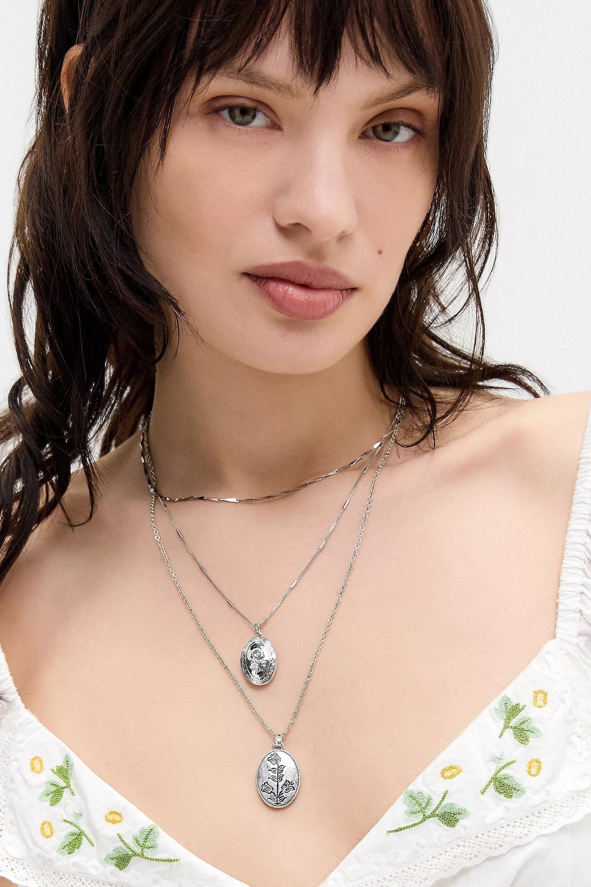 Silver Oval Textured Medallion Necklace, SLVR, large image number 1