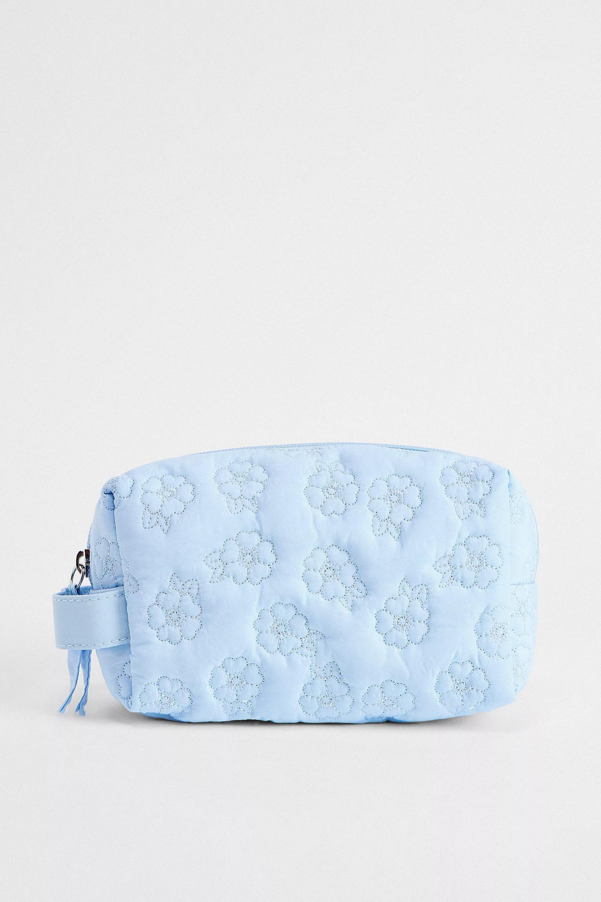 UO Quilted Makeup Bag, BLUE, large image number 0