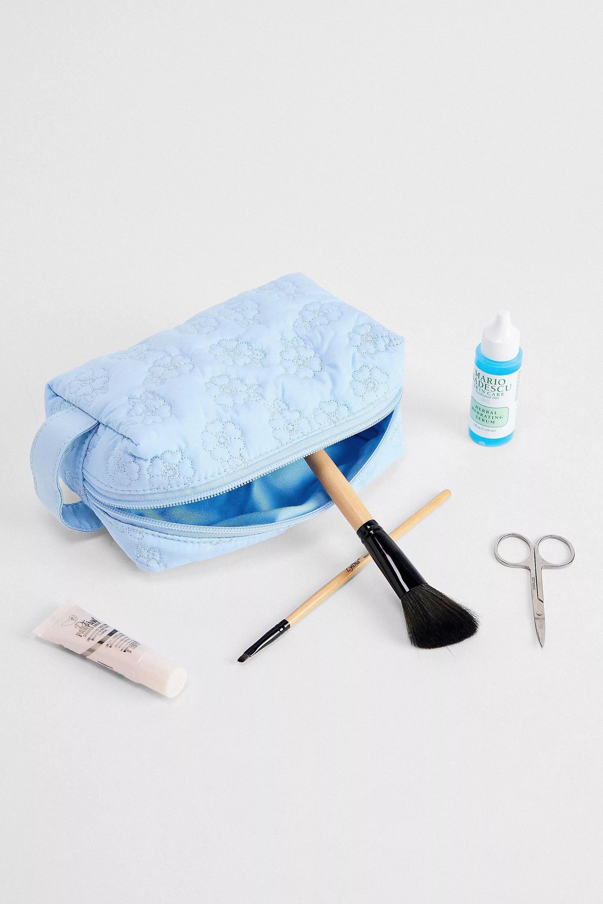 UO Quilted Makeup Bag, BLUE, large image number 1