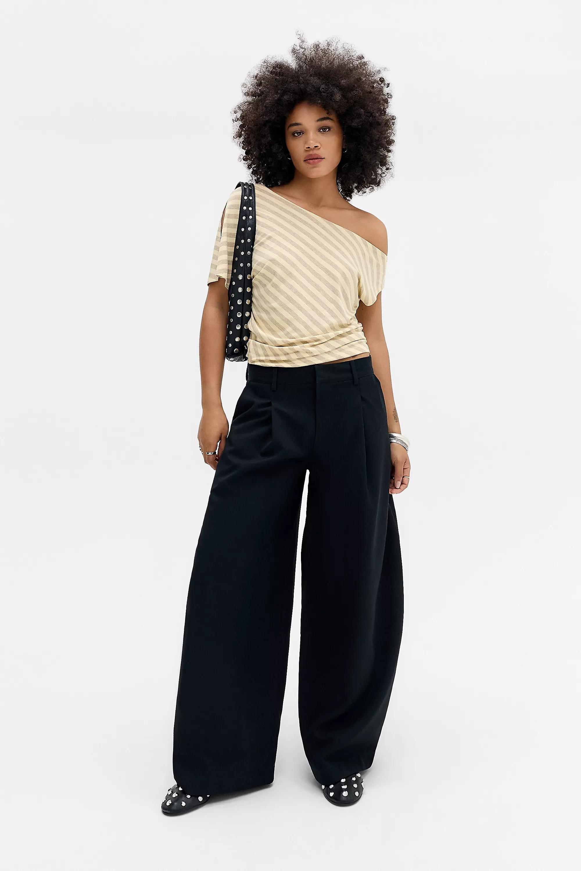 Yellow Uo Olivia Off-Shoulder T-Shirt\N, CREME, large image number 1