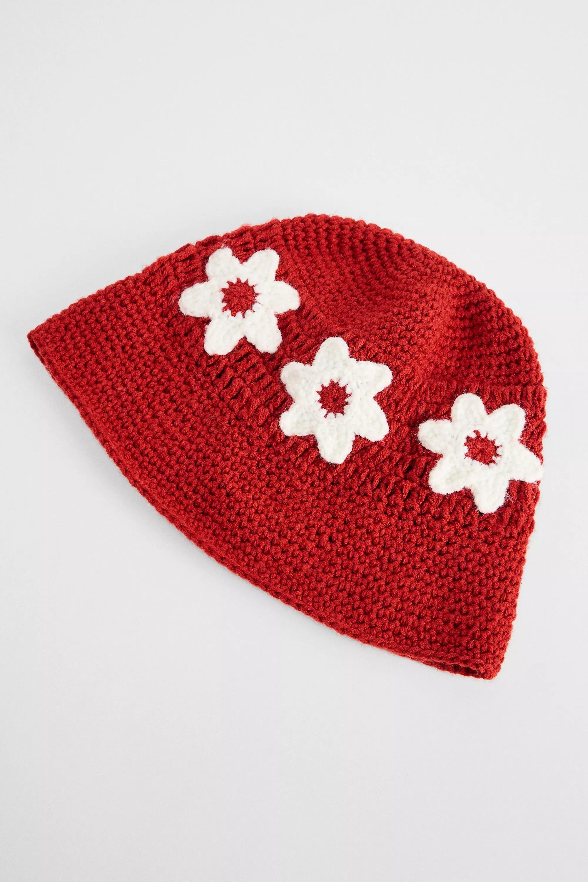 Red UO Flower Knitted Bucket Hat, RED, large image number 3
