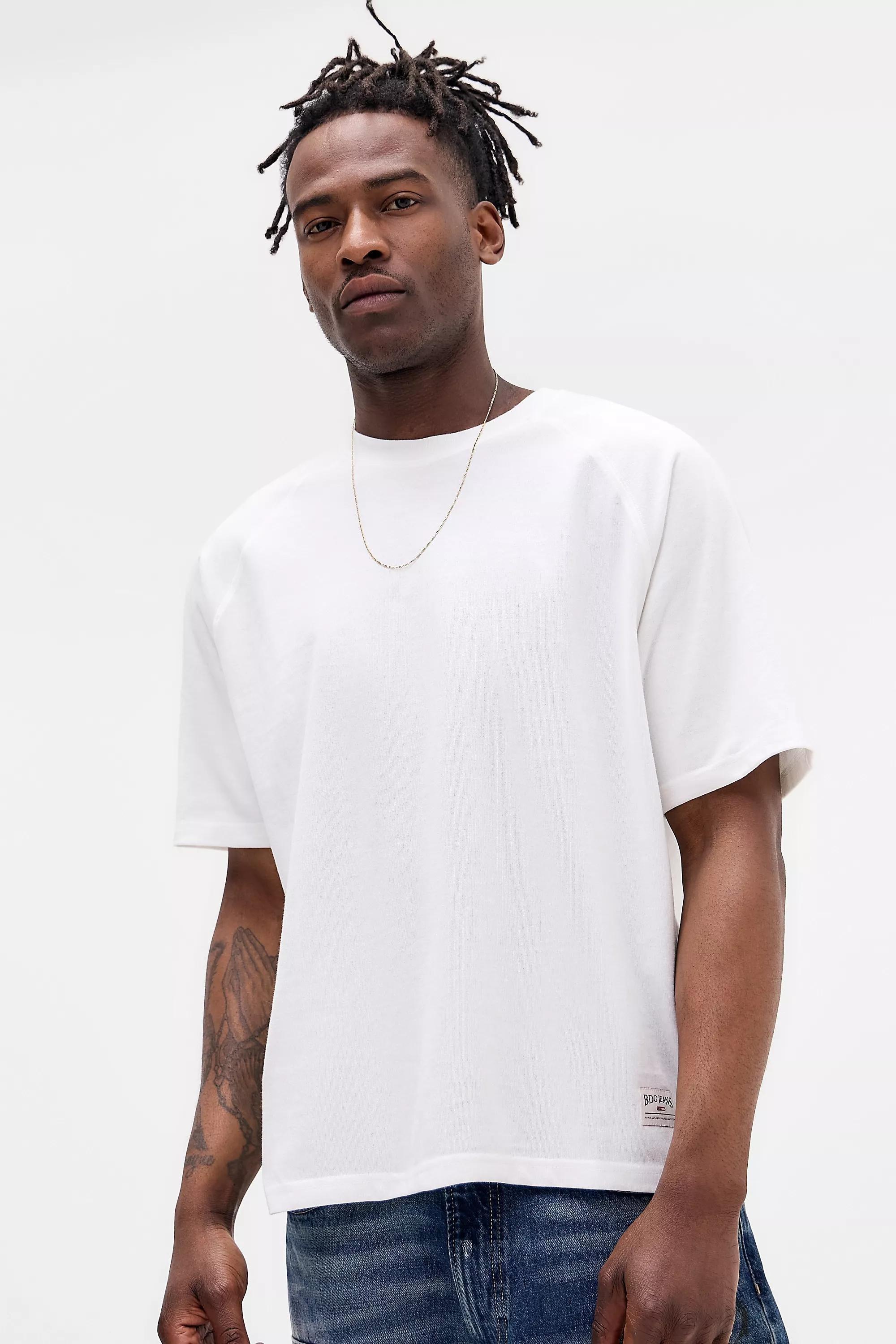 UO Plain Raglan T-Shirt, , large image number 0