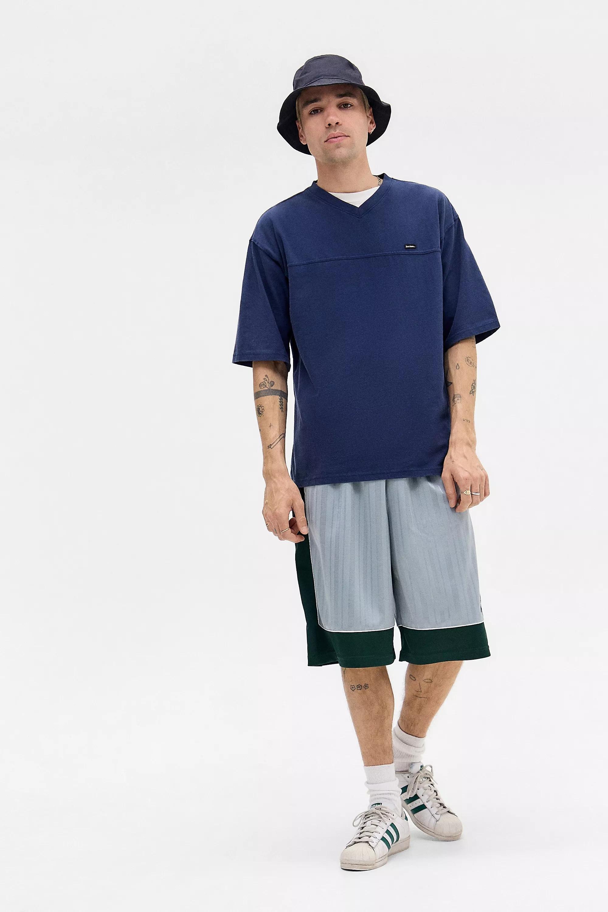 Navy Uo iets frans... V-Neck T-Shirt, NAVY, medium