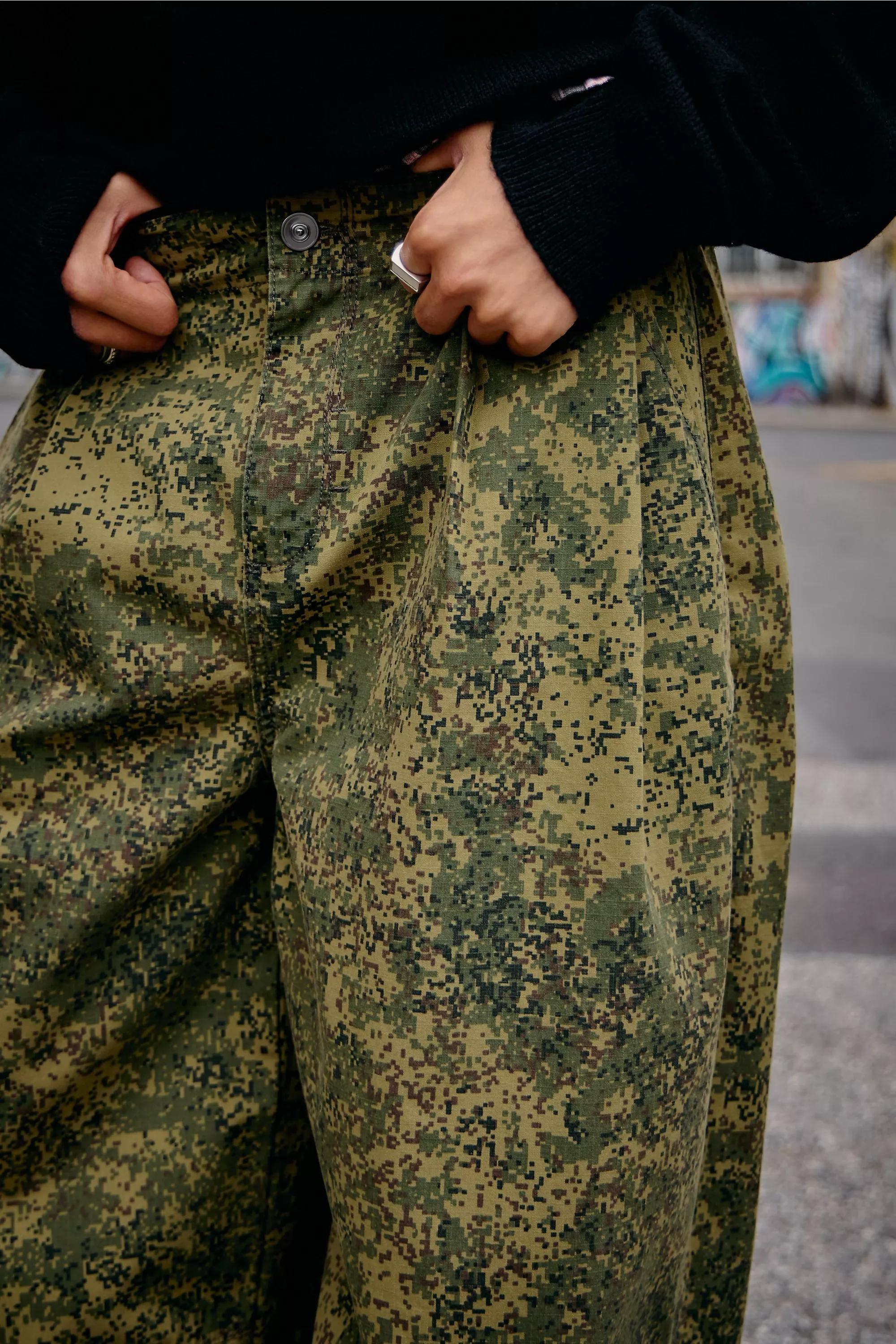 Ayker Camo Baggy Trousers, GRN, large image number 4