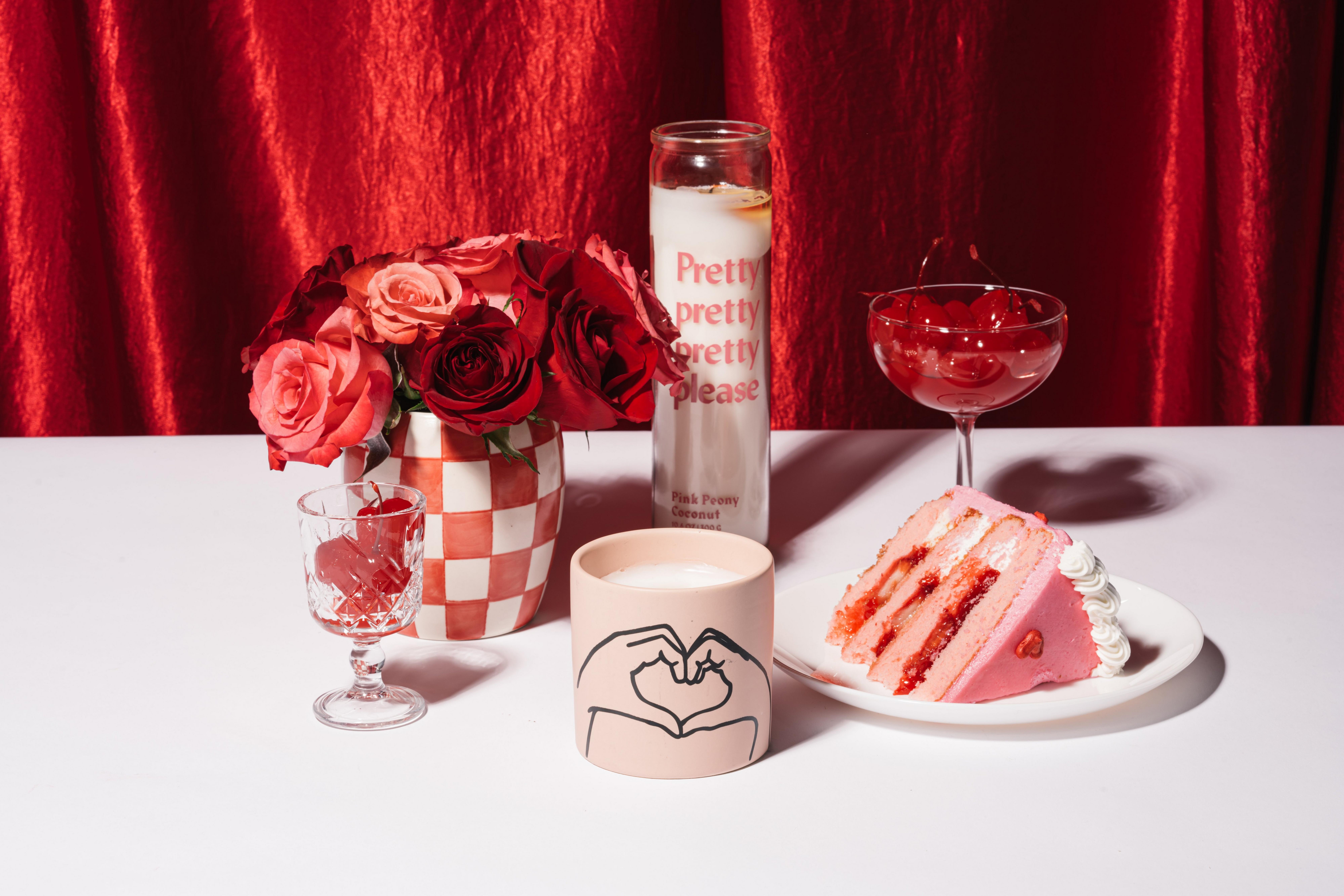 Multicolor Checkmate 311G Red Checkered Porcelain Vessel With Dustcover - Rose + Santal, A322_104, large image number 3