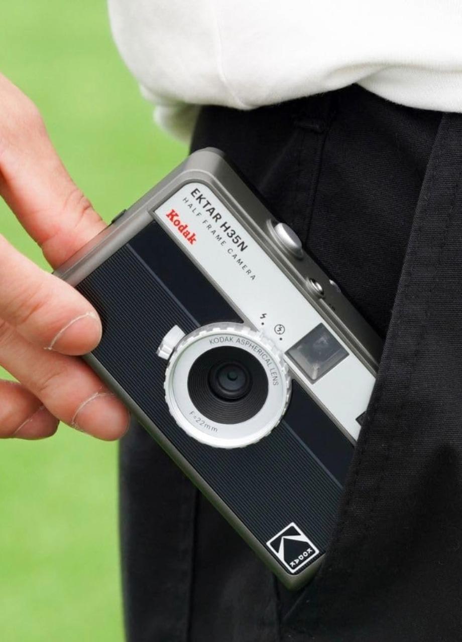 Kodak Ektar H35N Half Frame Film Camera, Black, A309_000, large image number 4