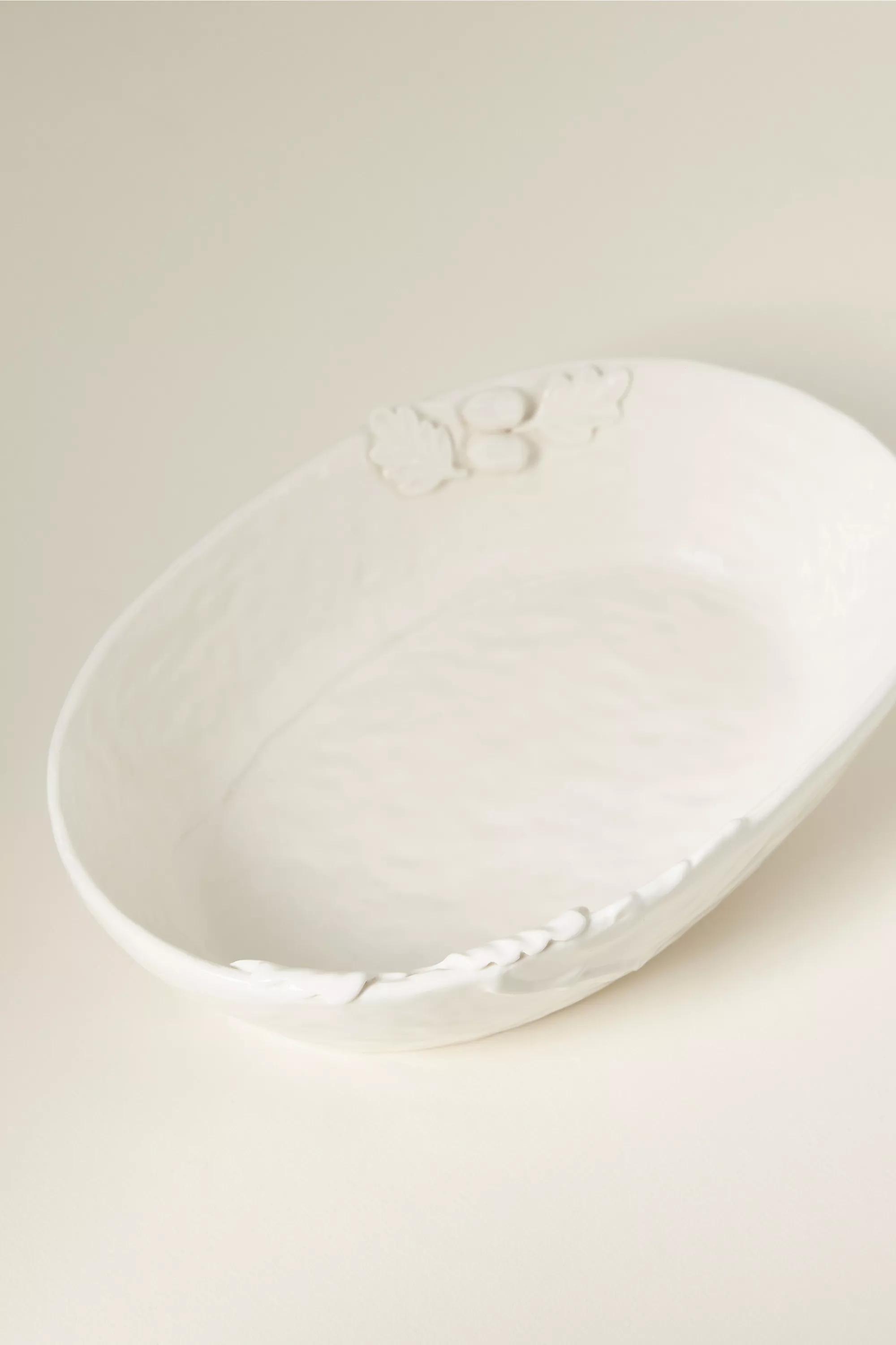 Oak Leaf Stoneware Medium Serve Bowl, Pearl, A501_0017, large image number 0
