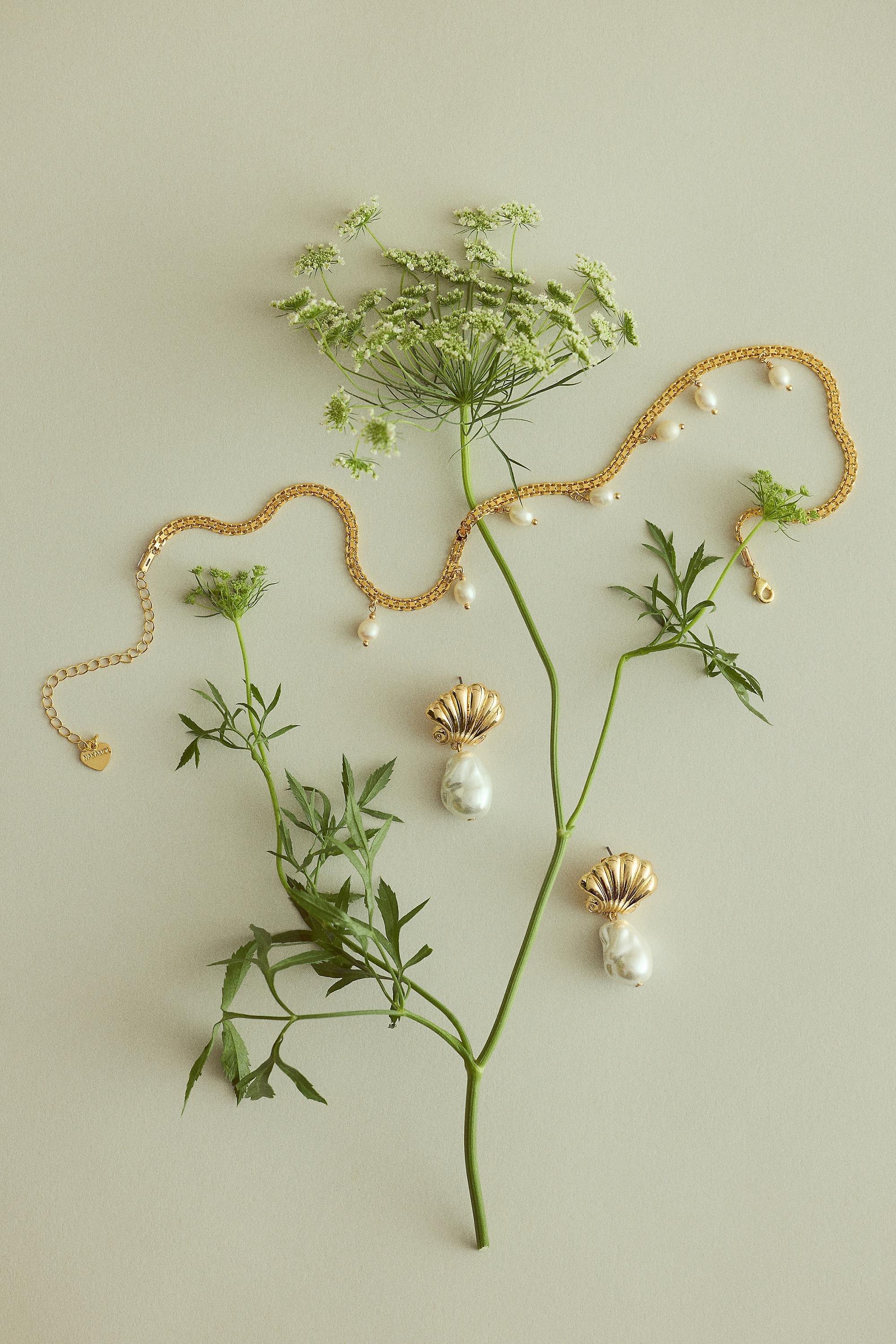 Shell Pearl Drop Earrings Gold, A501_0070, large image number 3