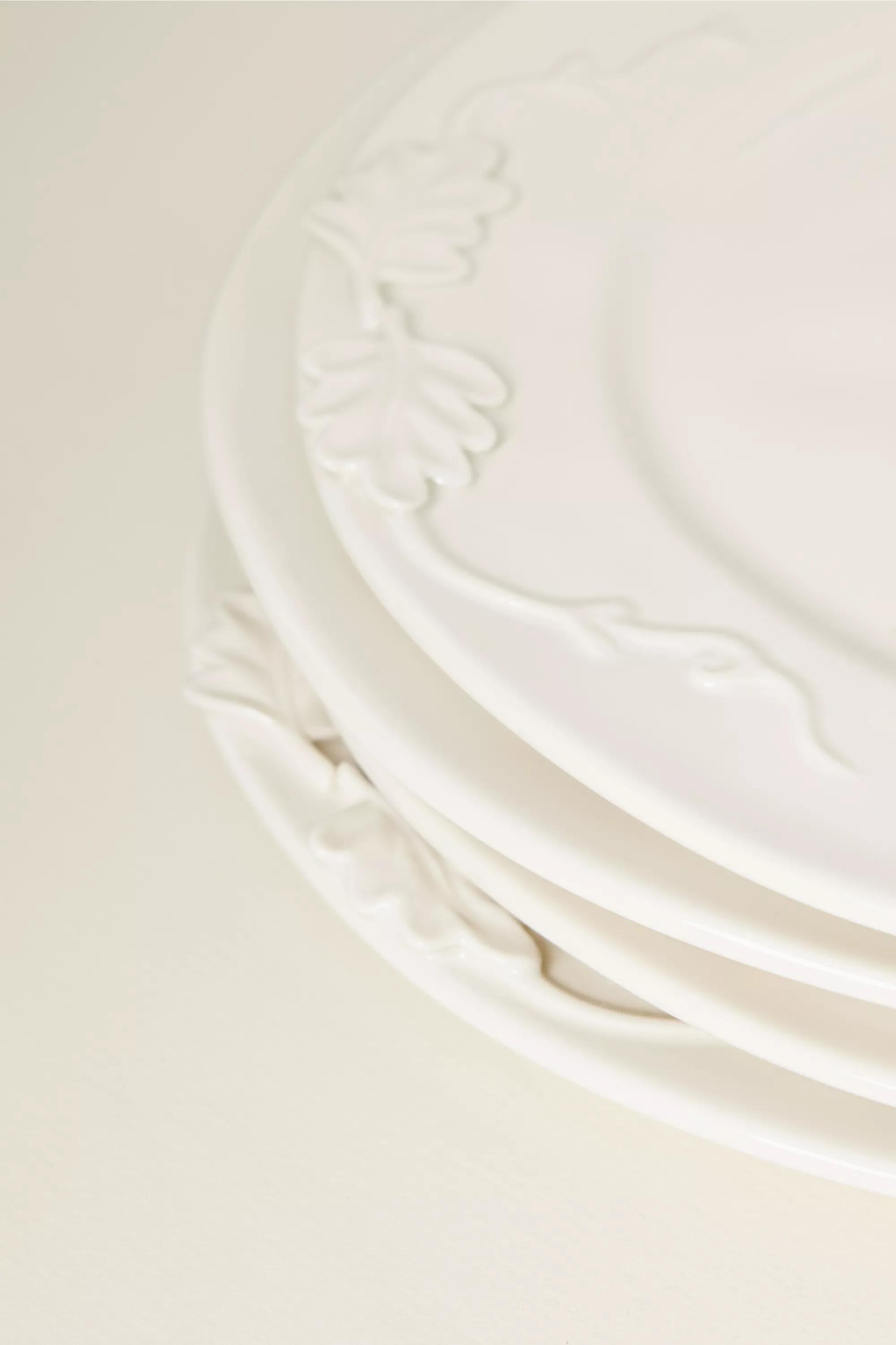 Oak Leaf Stoneware Dinner Plate, White, A501_0014, large image number 3