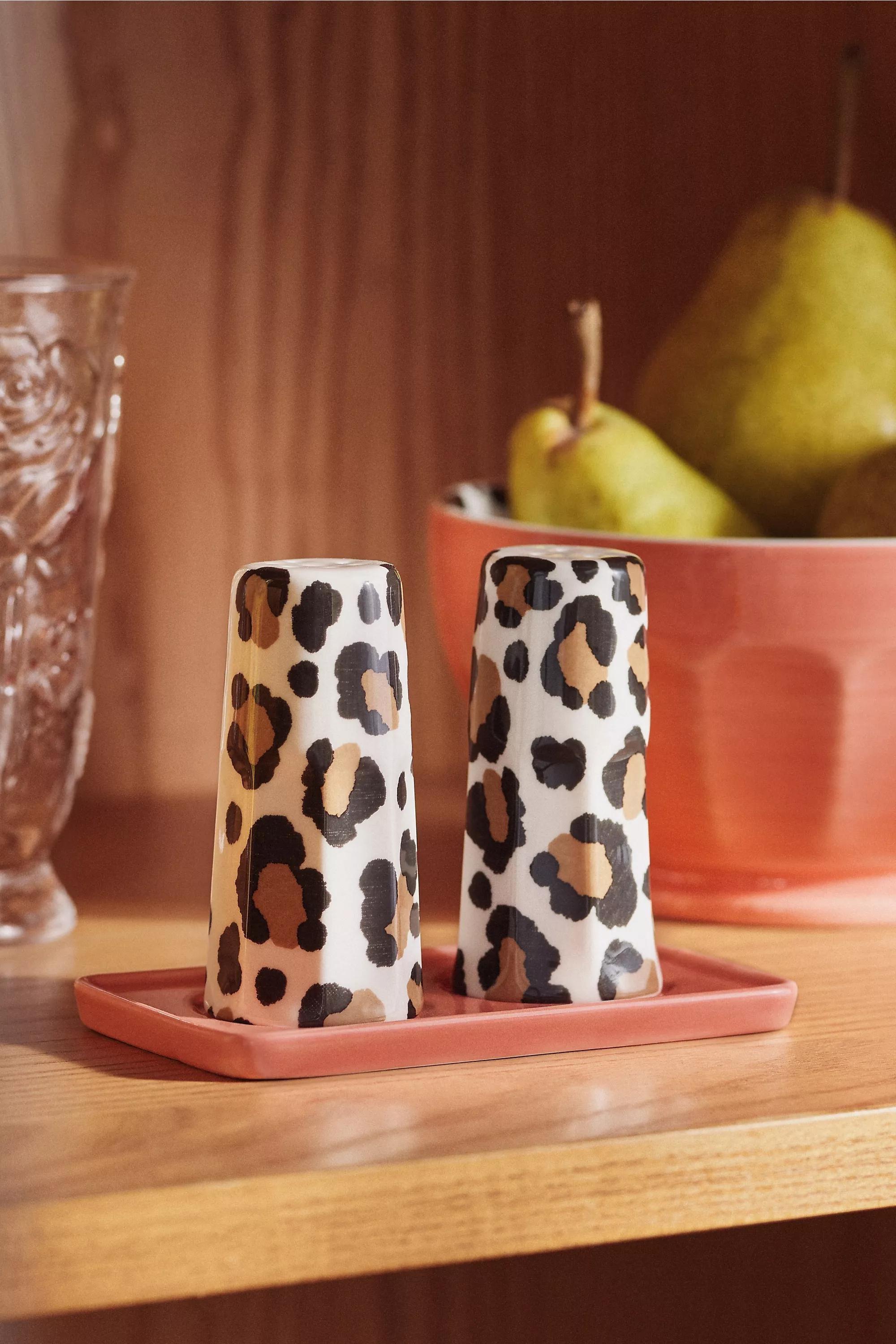 Leopard Chintzware Leopard Stoneware Salt And Pepper Shakers, A501_0292, medium
